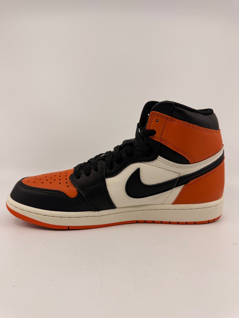 *USED* AJ 1 - SHATTERED BACKBOARD (2025)