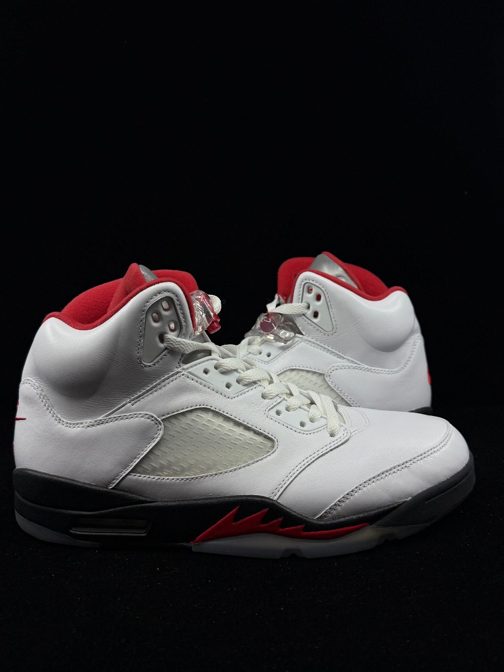 *USED* AJ 5 - FIRE RED SILVER TONGUE (2020)