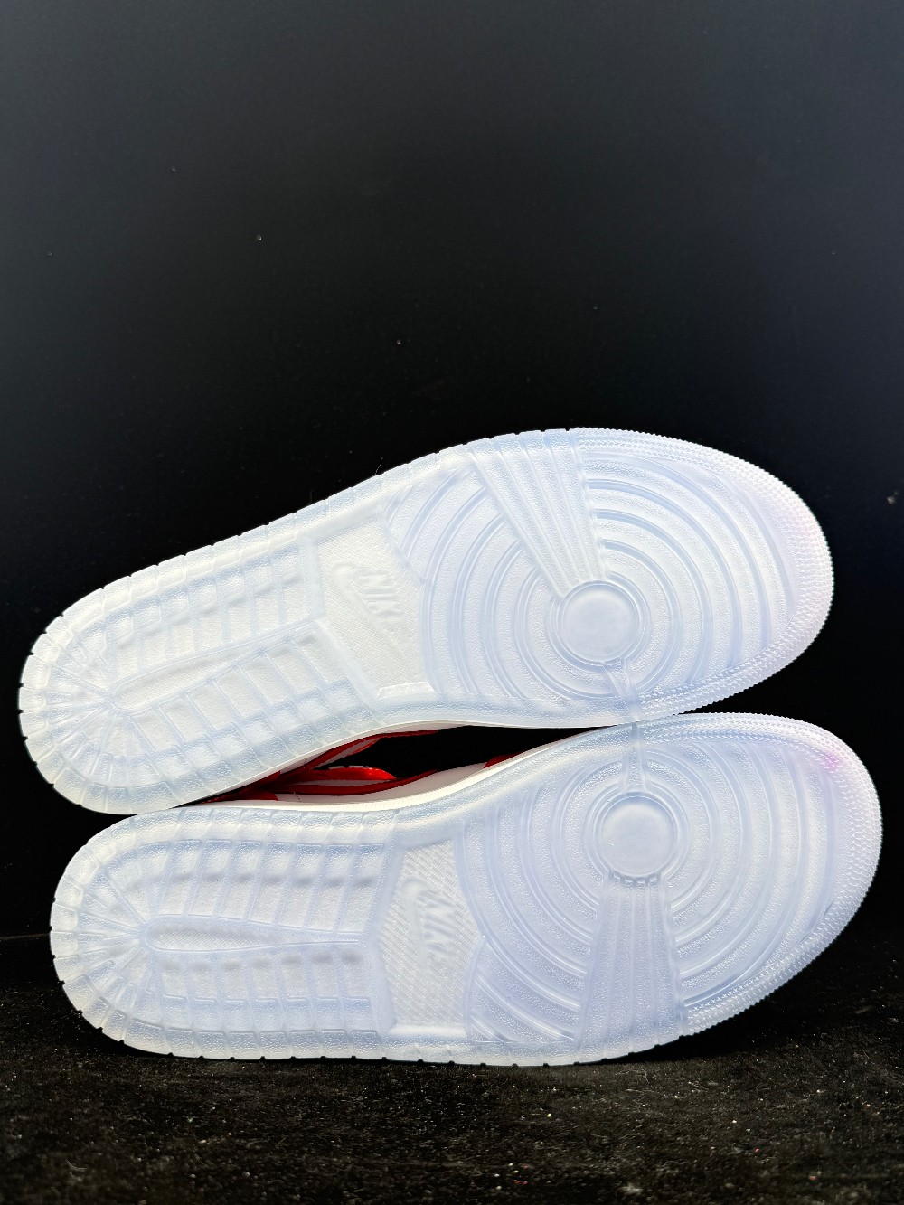 *NO BOX* AJ 1 MID - BARCELONA SWEATER RED PATENT