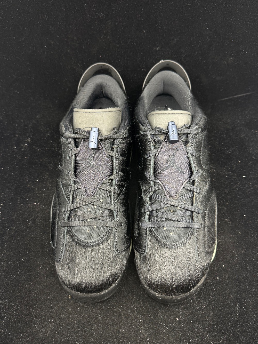 *USED* AJ 6 LOW (W) - BLACKOUT