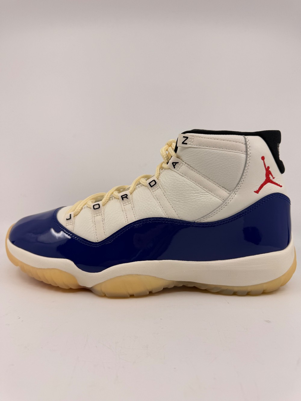 AJ 11 - RARE AIR