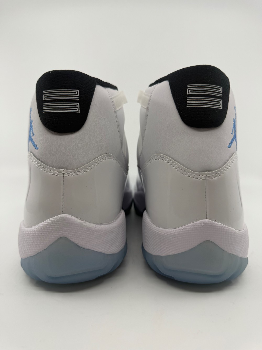 AJ 11 - LEGEND BLUE (2024)