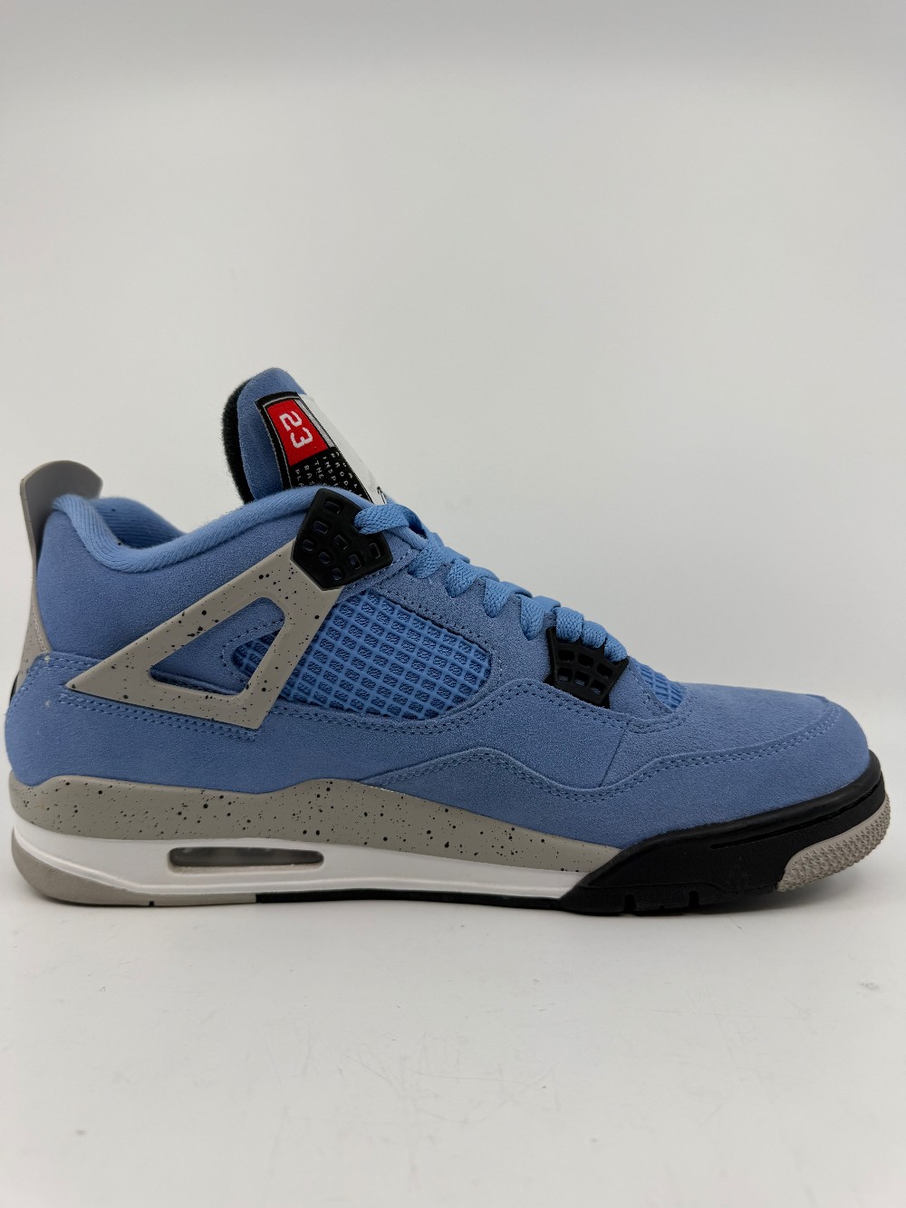 *USED* AJ 4 - UNIVERSITY BLUE