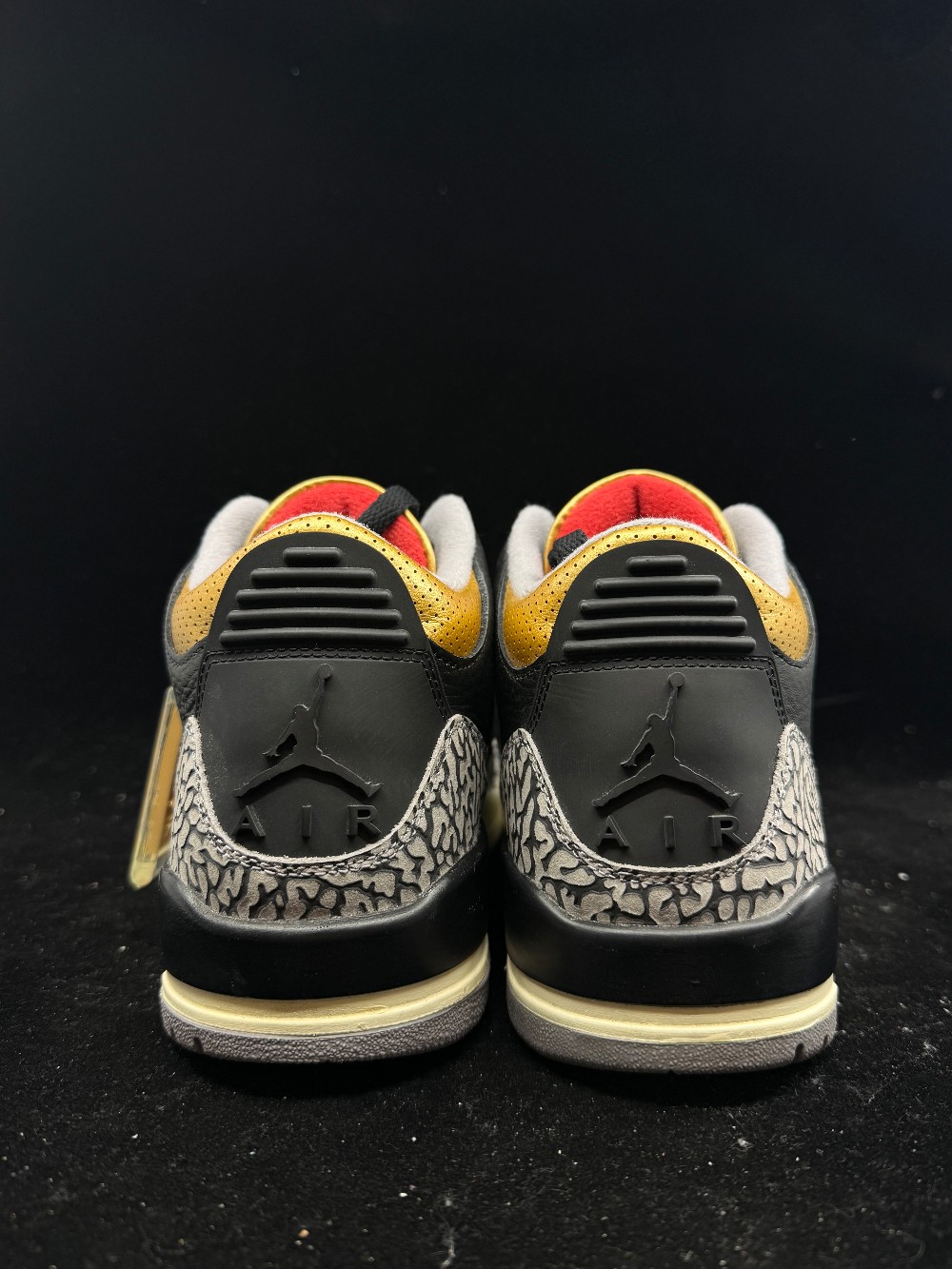 *USED* AJ 3 (W) - BLACK CEMENT GOLD