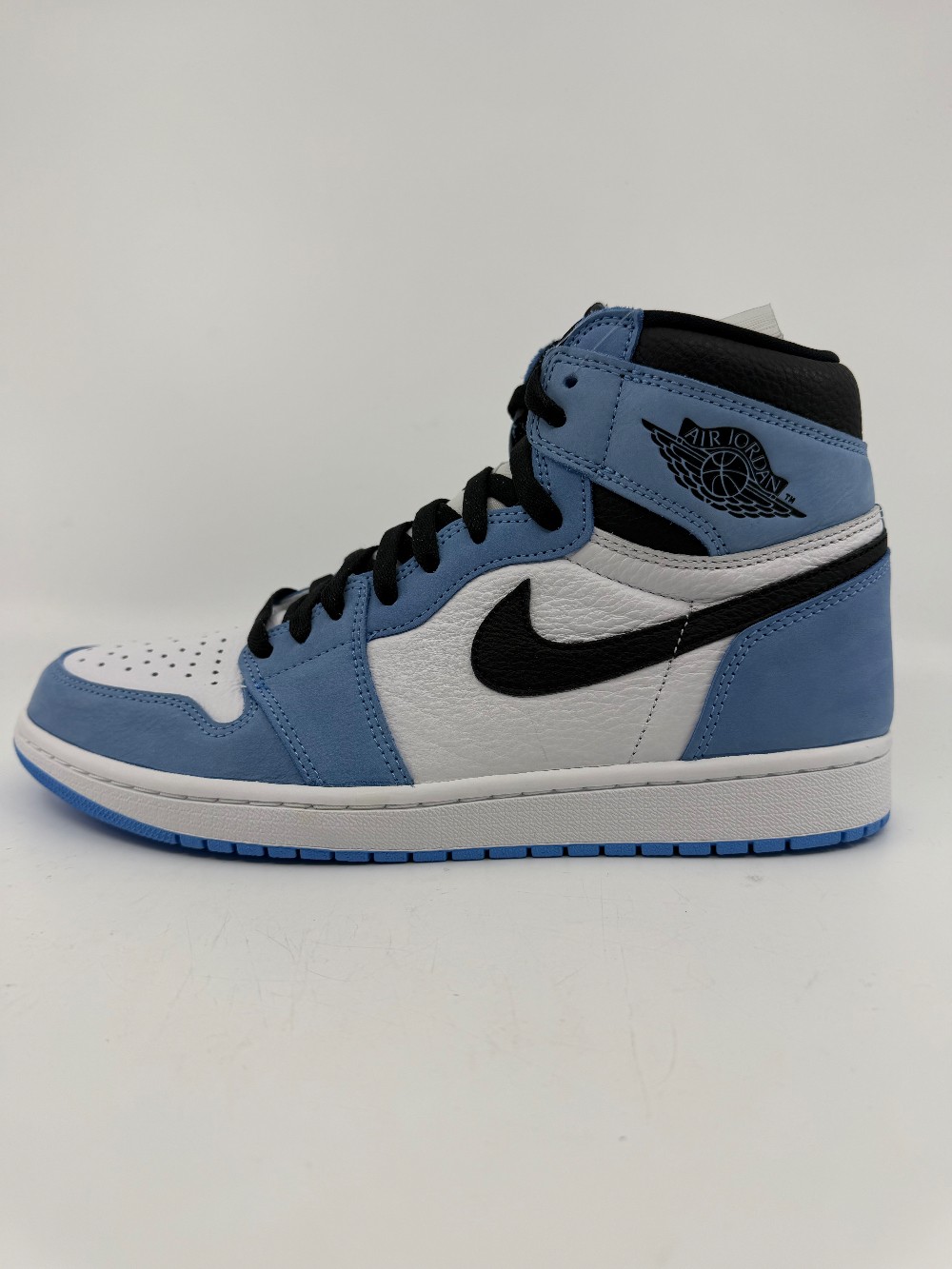 AJ 1 - UNIVERSITY BLUE