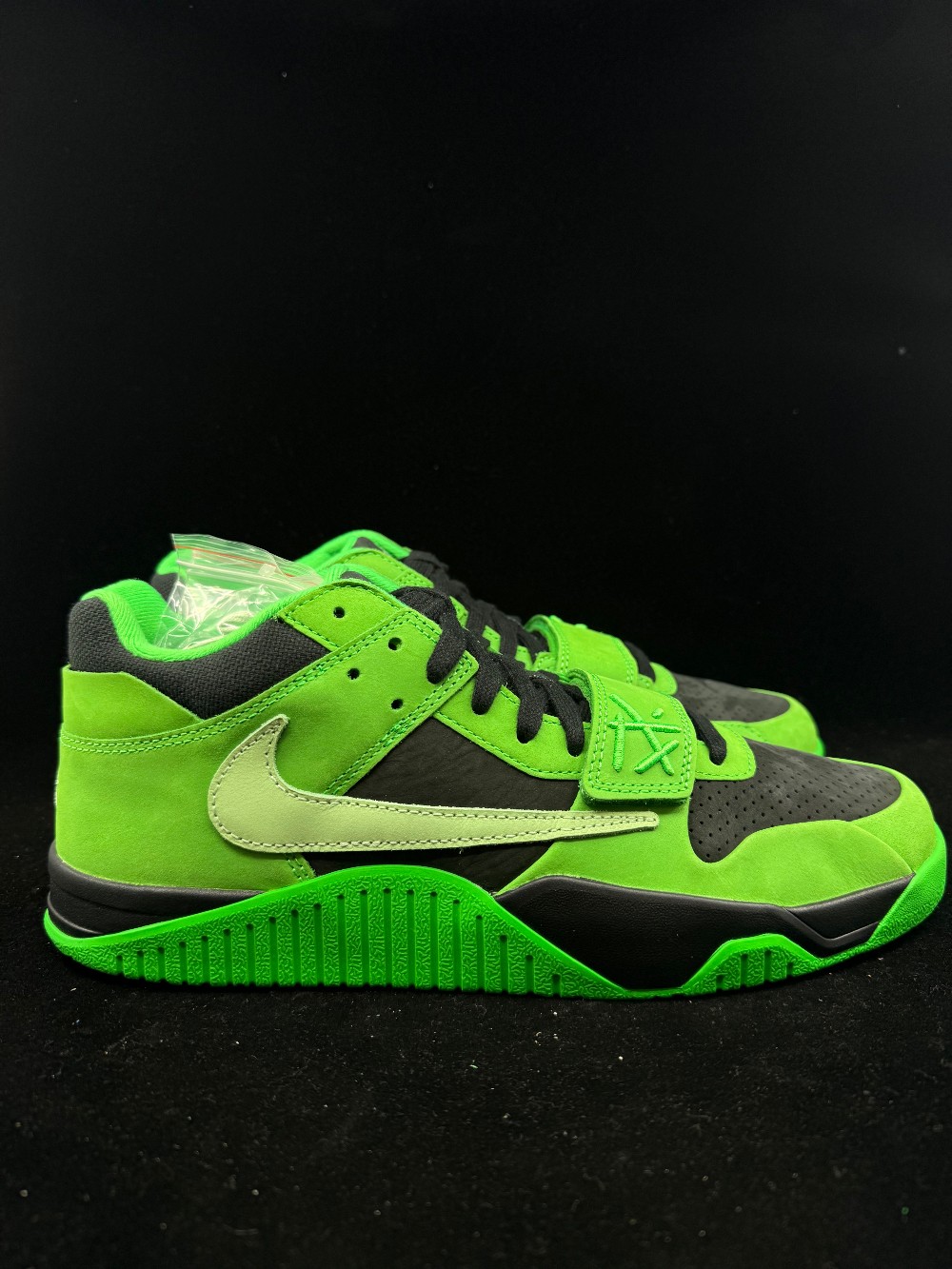 JORDAN X TRAVIS SCOTT JUMPMAN JACK - GREEN SPARK