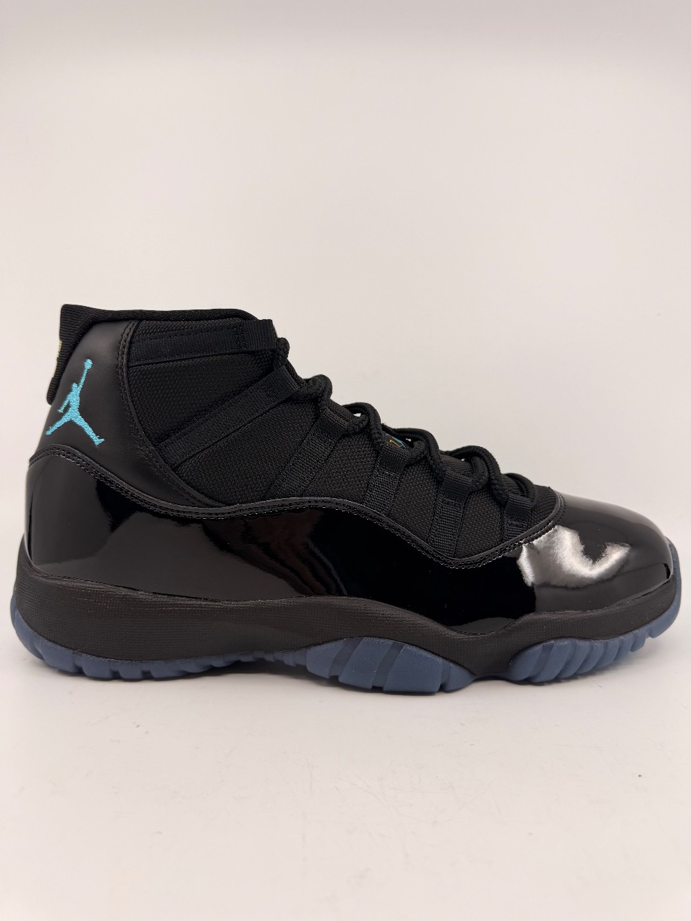 AJ 11 - GAMMA BLUE (2025)