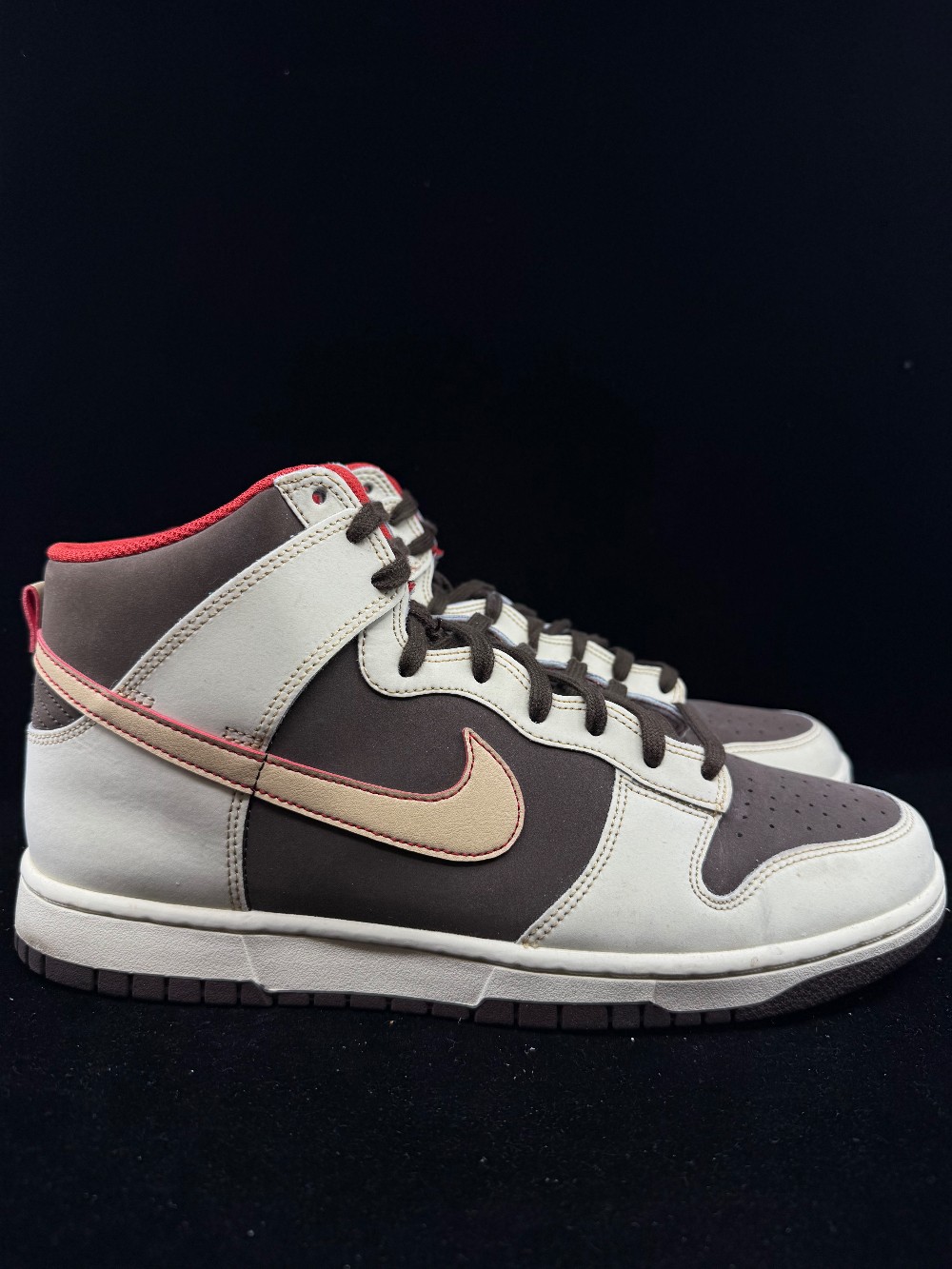 *USED* NIKE DUNK HIGH SE - BAROQUE BROWN