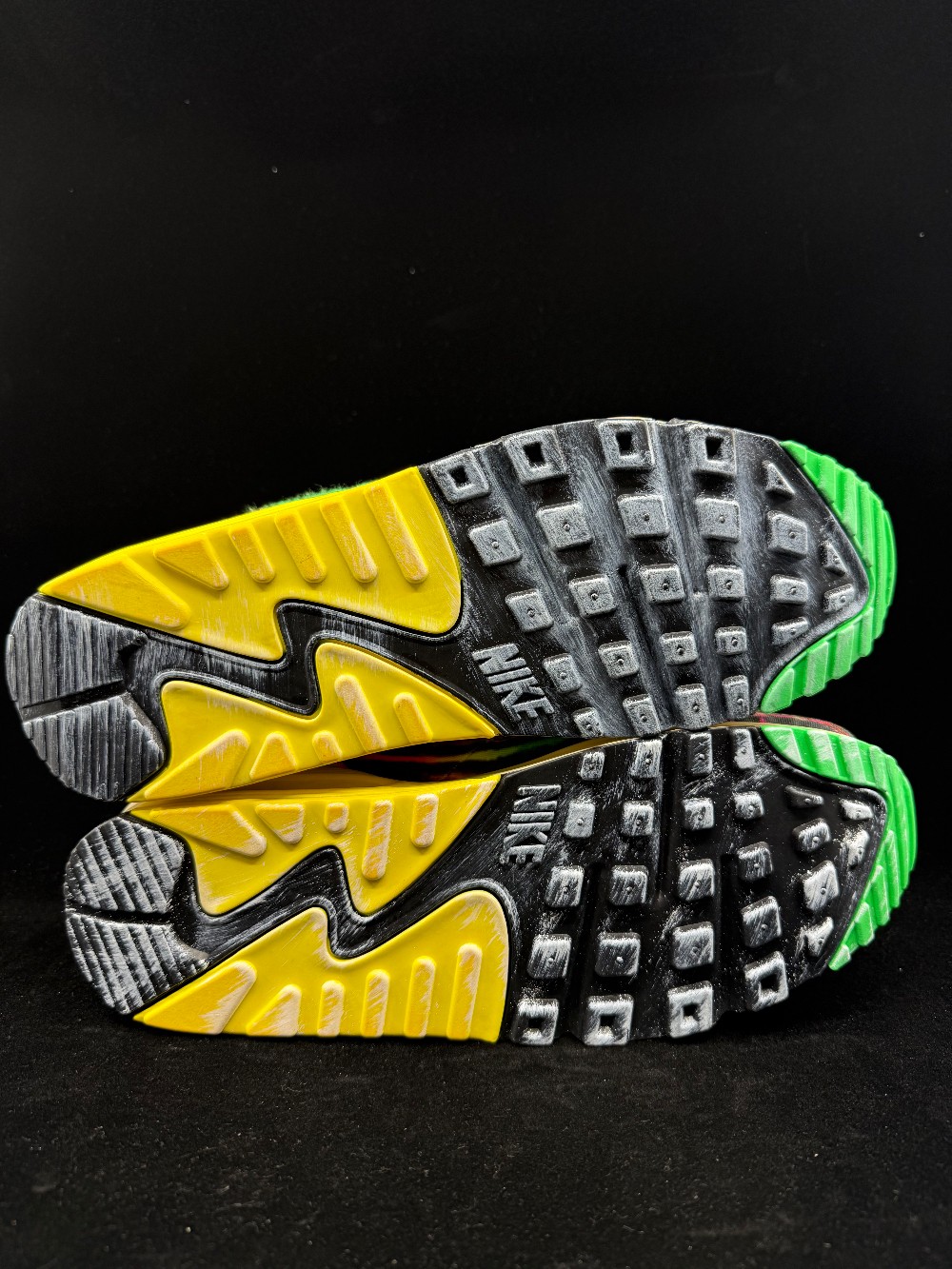 NIKE AIR MAX 90 - GRATEFUL DEAD UNIVERSITY OF OREGON GRATEFUL DUCKS