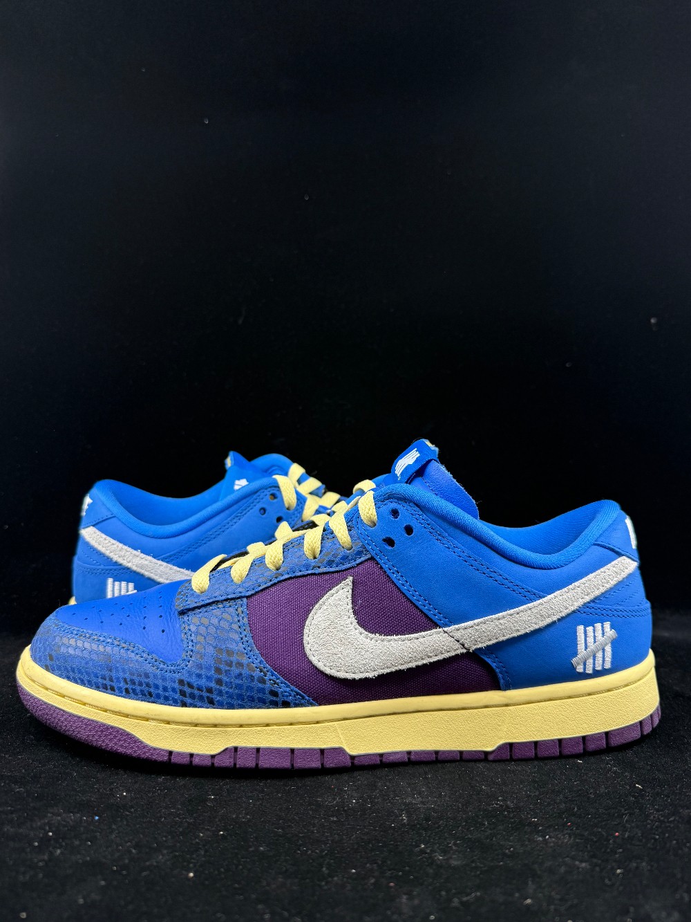 *USED* NIKE DUNK LOW X UNDEFEATED - 5 ON IT DUNK VS AF1