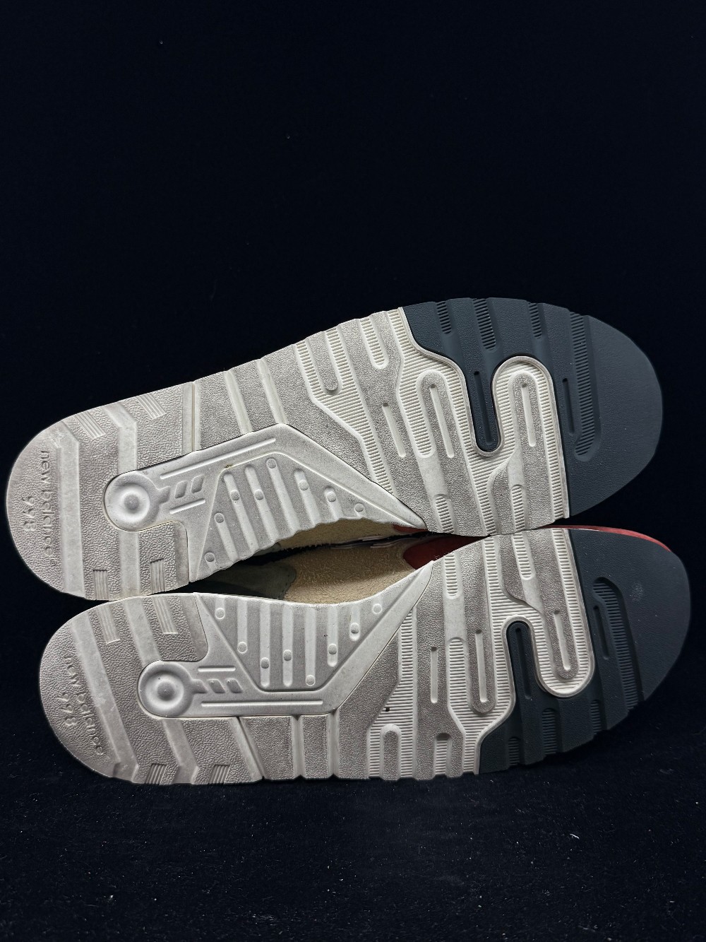 *USED* NEW BALANCE 998 - FONNIE FLEG & FRANK LLOYD WRIGHT FOUNDATION BROADACRE CITY CHUTNEY