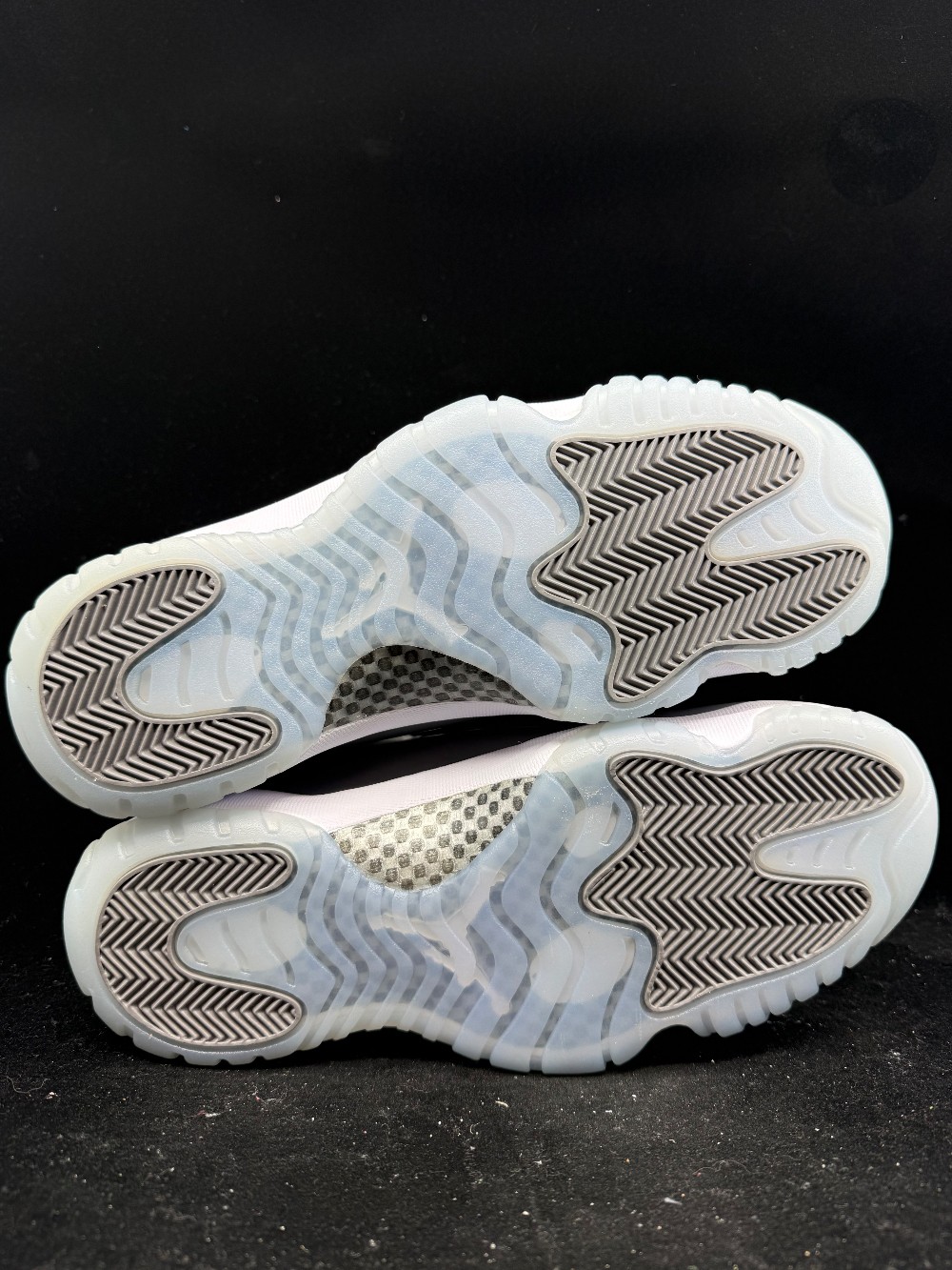 AJ 11 - COOL GREY (2021)