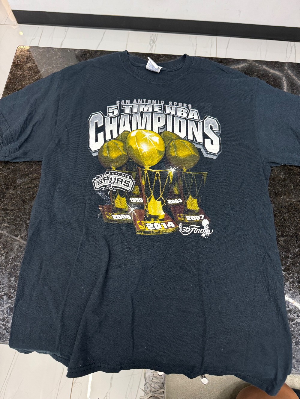 VINTAGE SPURS 5 TIME CHAMPIONS TEE - BLACK