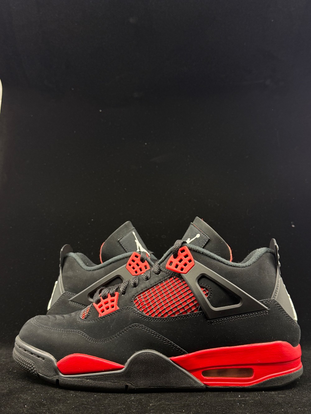 *USED* AJ 4 - RED THUNDER