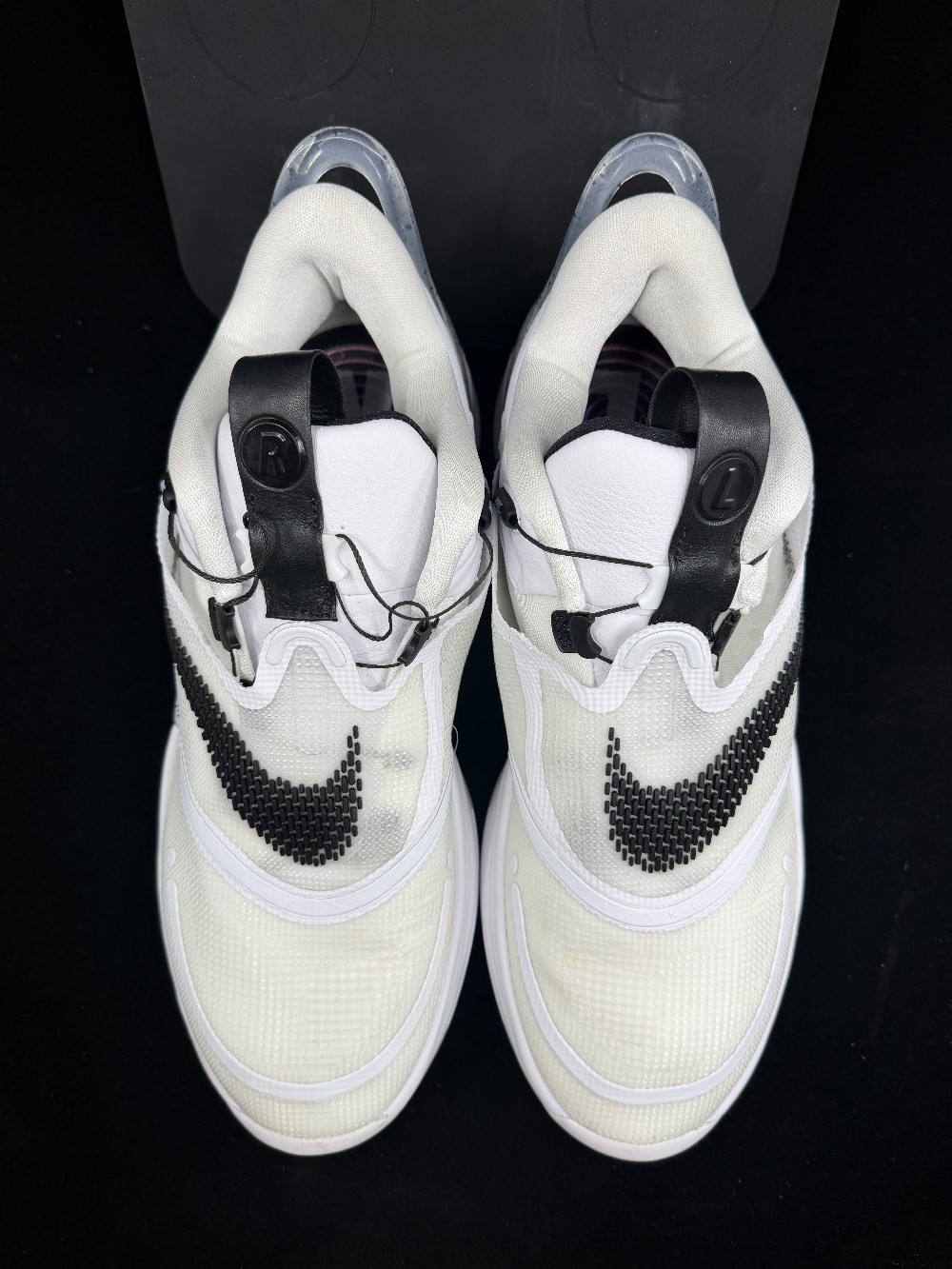 *USED* NIKE ADAPT BB 2.0 - OREO (US CHARGER)