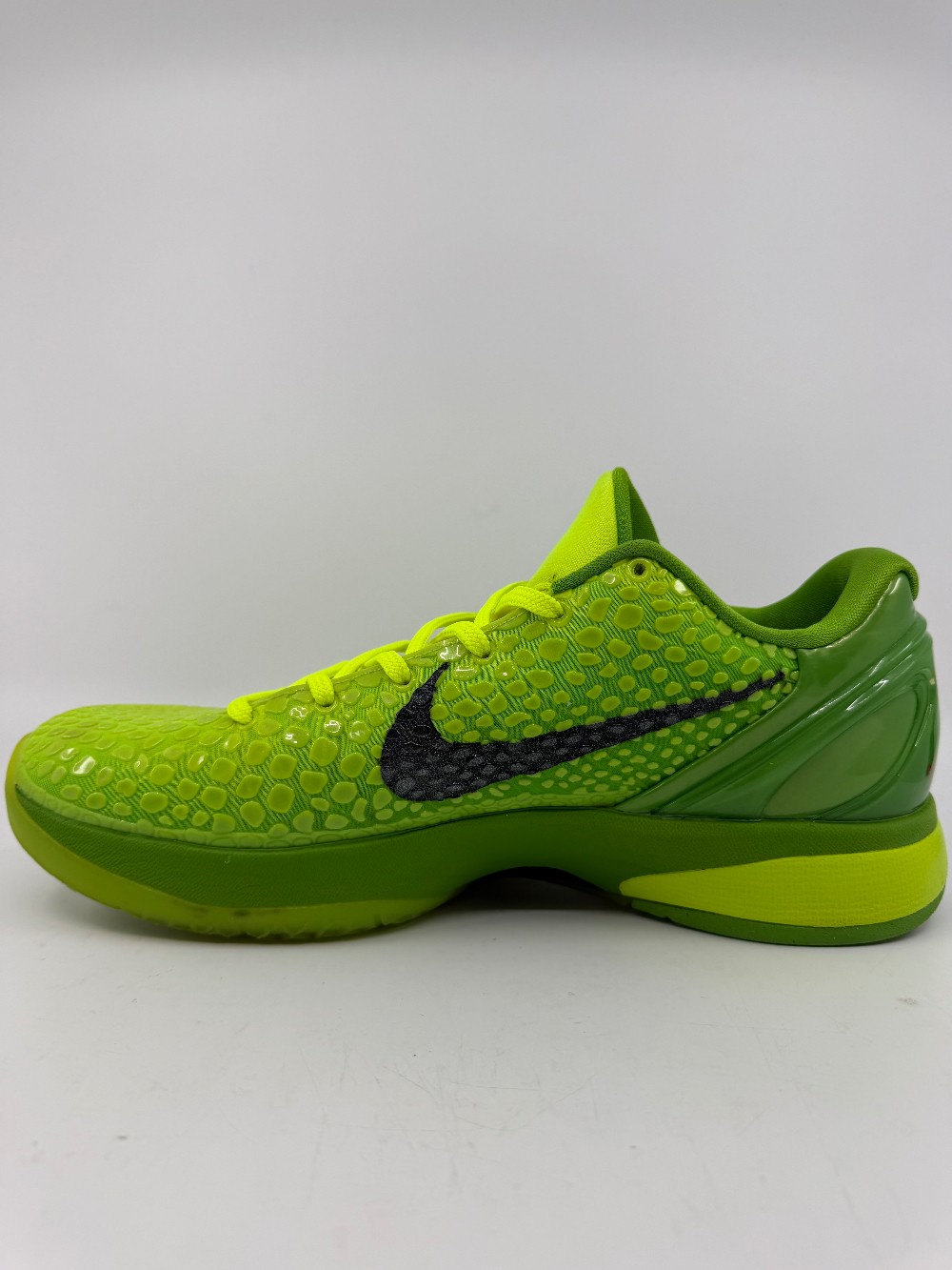 *USED* NIKE KOBE 6 PROTRO - GRINCH (2020)