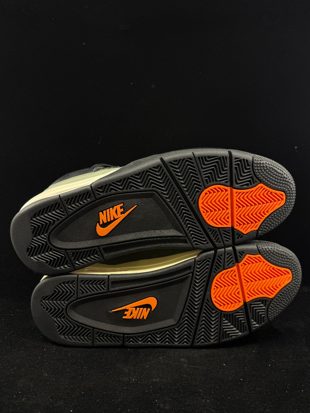 AJ 4 - UNDEFEATED (2025)