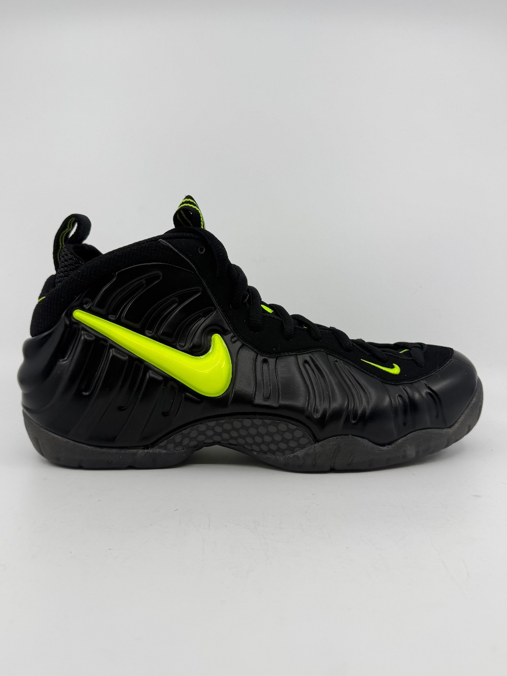 NIKE AIR FOAMPOSITE - VOLTAGE (2026)
