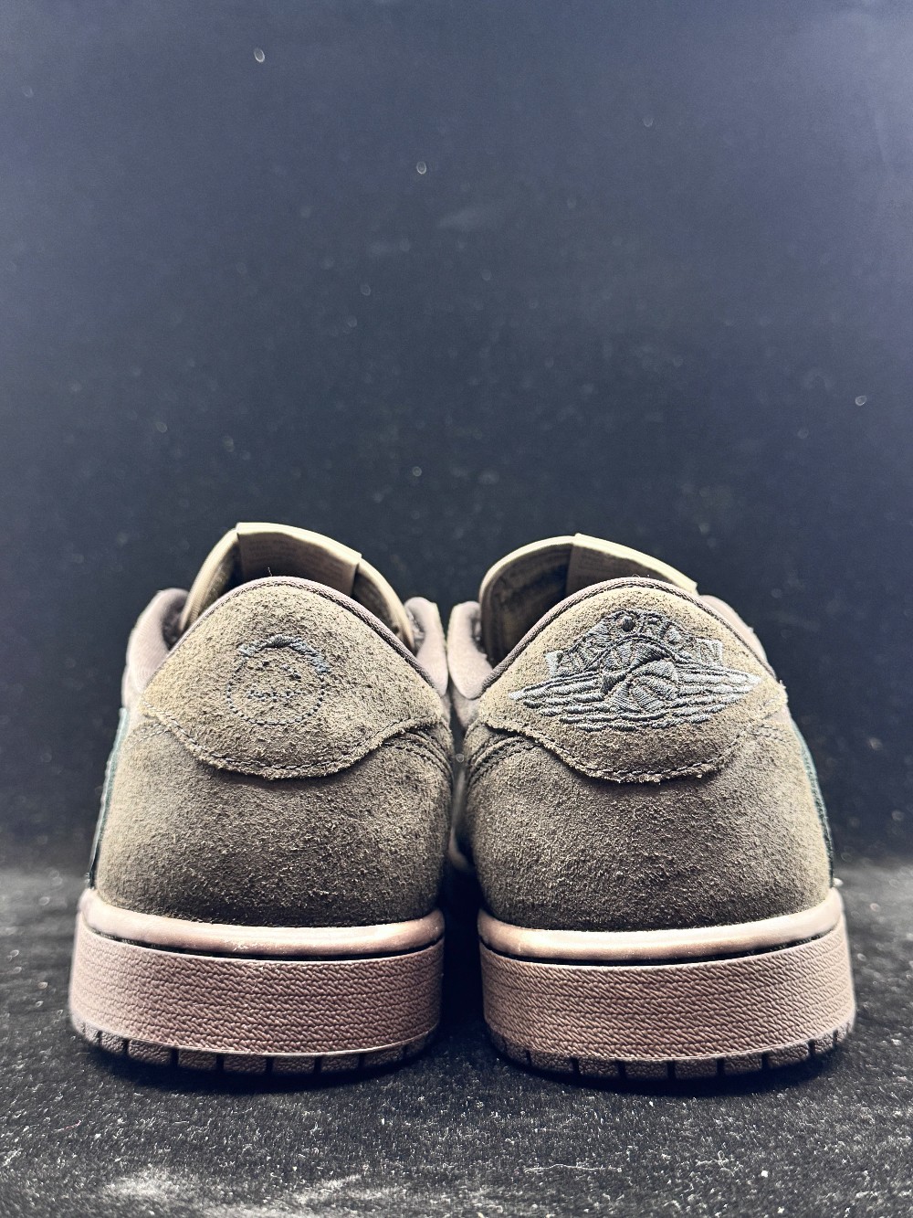 AJ 1 LOW X TRAVIS SCOTT - VELVET BROWN