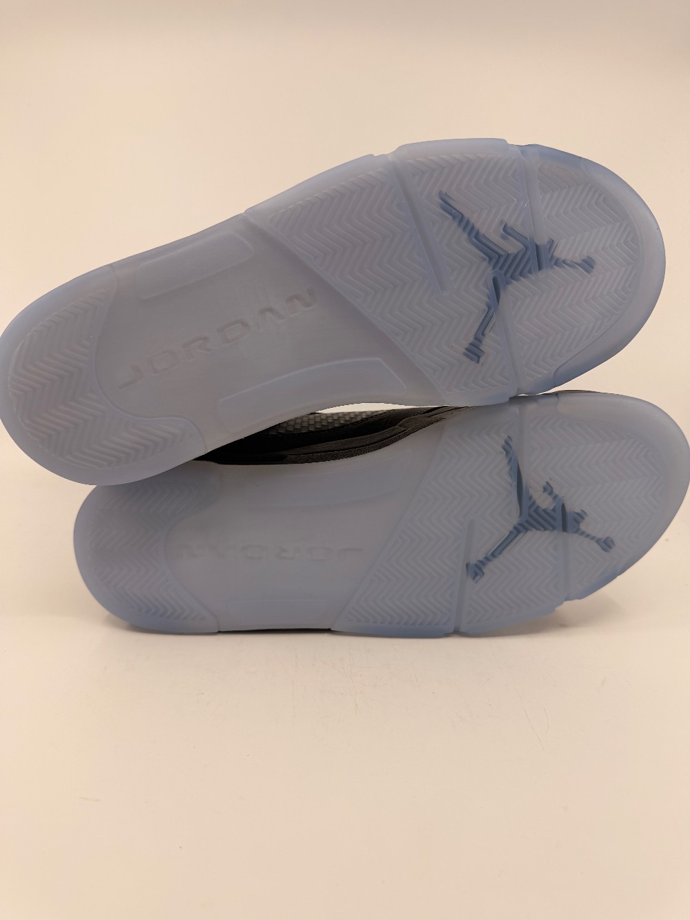 AJ 5 - WOLF GREY (2025)