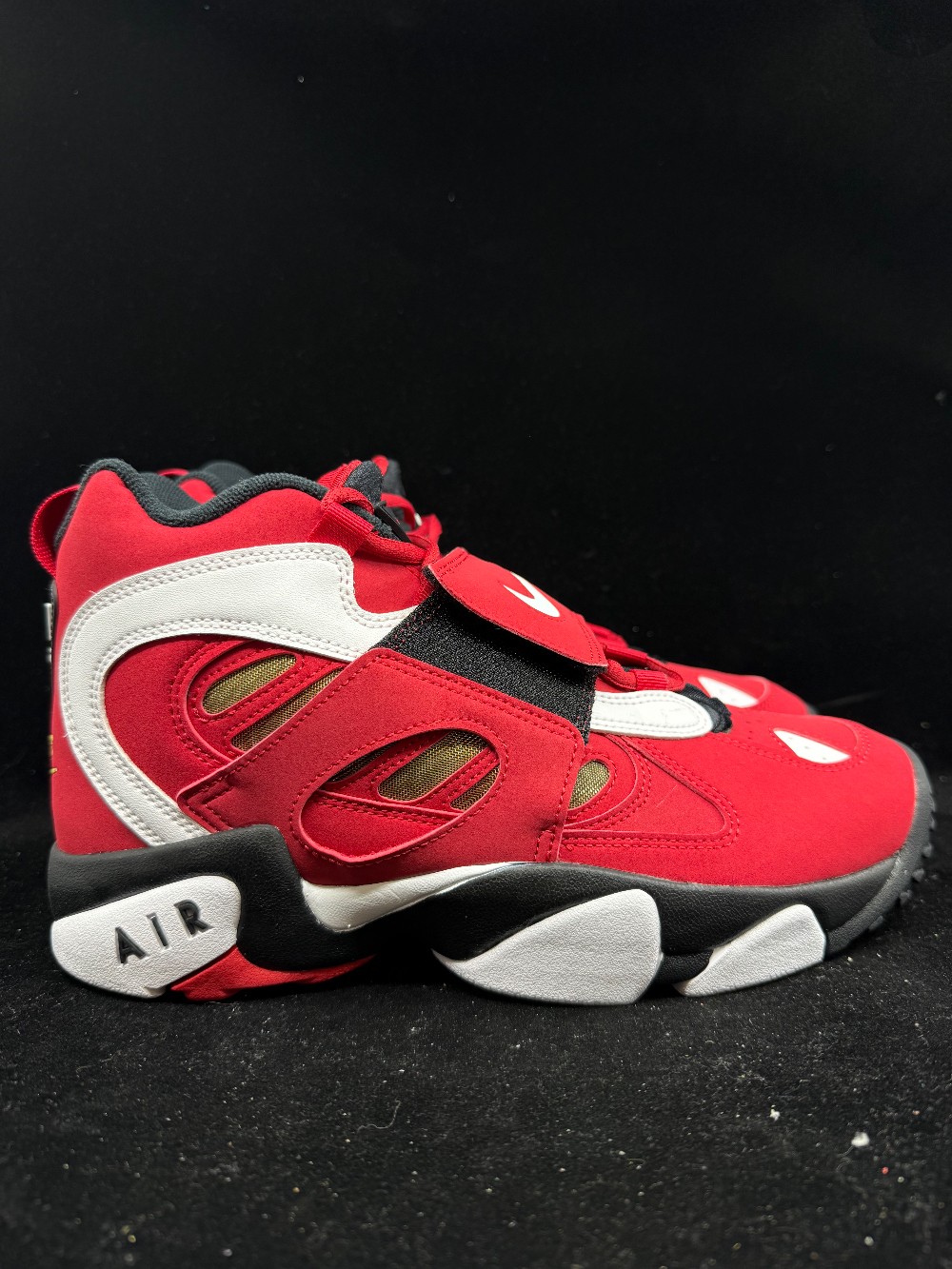 NIKE AIR DIAMOND TURF 2 - RED GOLD (2026)