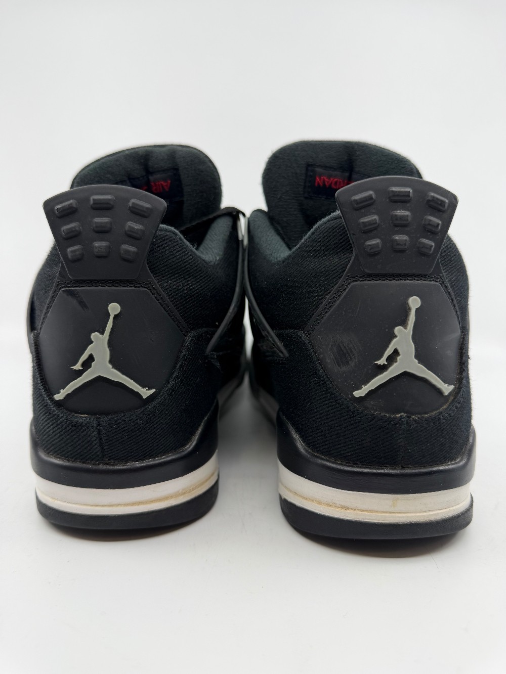 *USED/NO BOX* AJ 4 - BLACK CANVAS