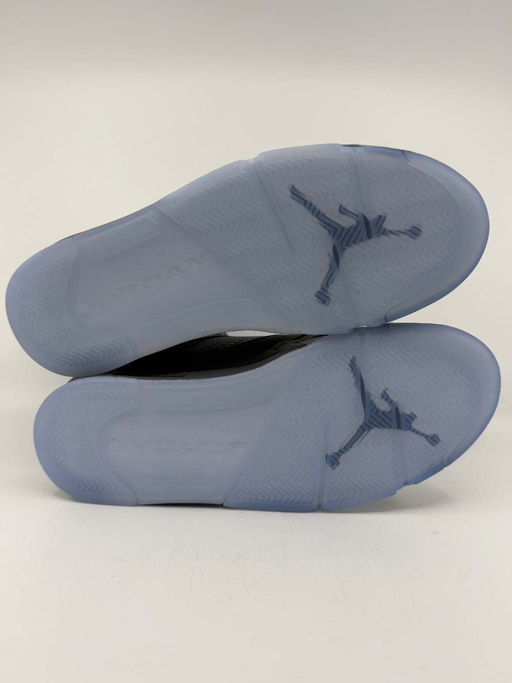 AJ 5 - WOLF GREY (2026)