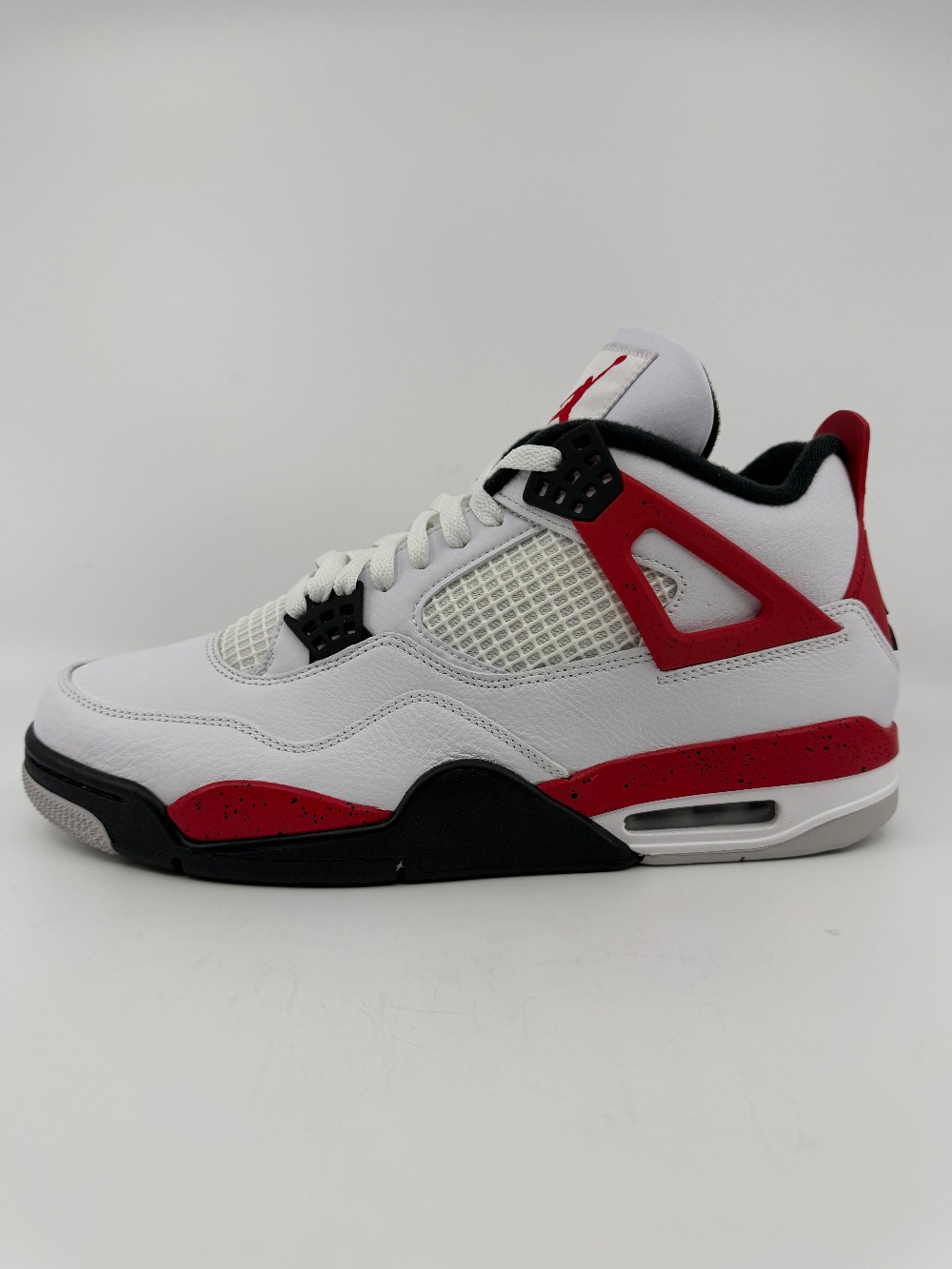 AJ 4 - RED CEMENT