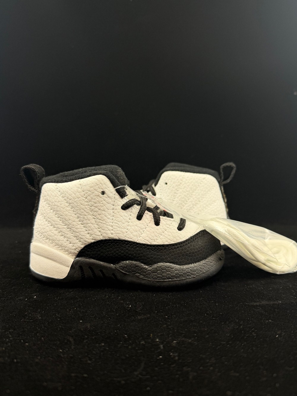 AJ 12 (TD) - ROYALTY TAXI