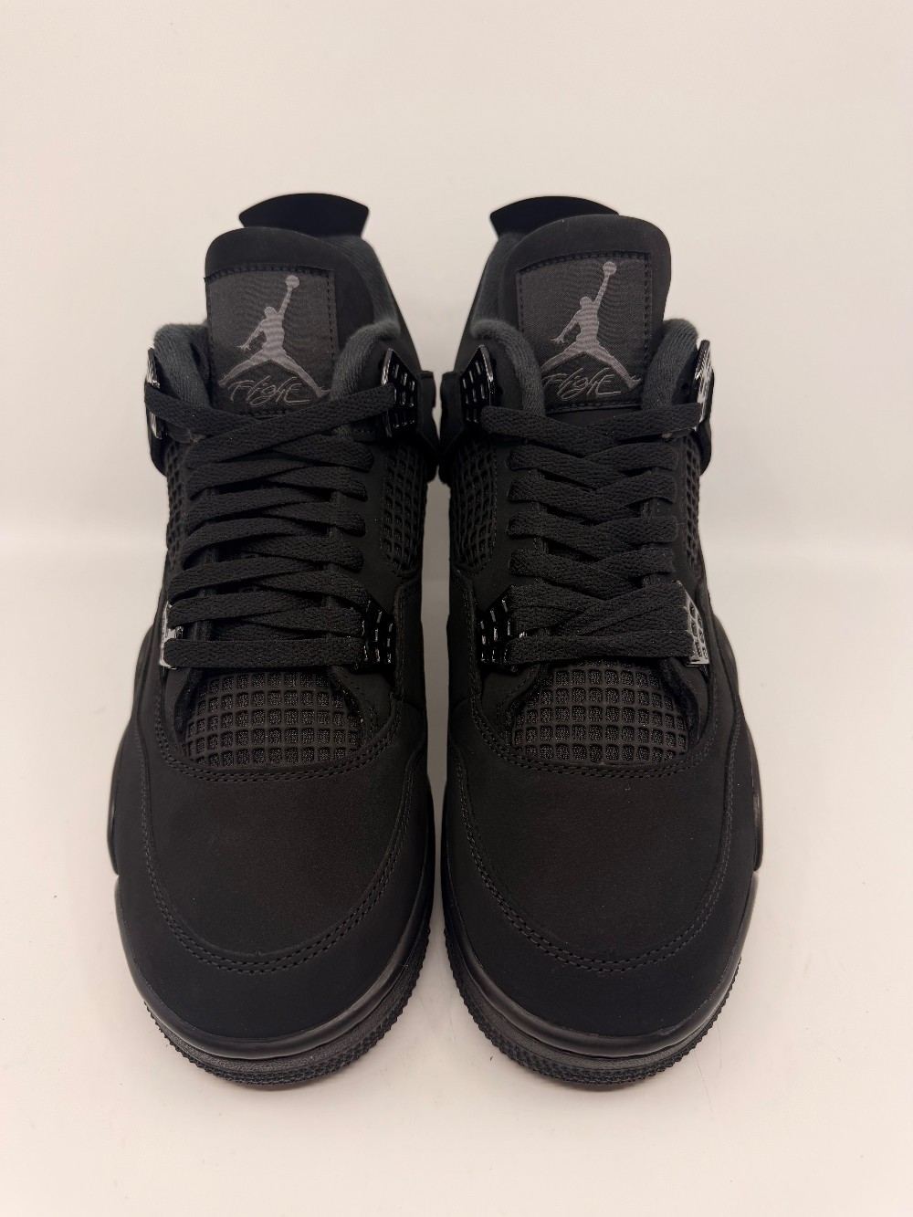 AJ 4 - BLACK CAT (2025)