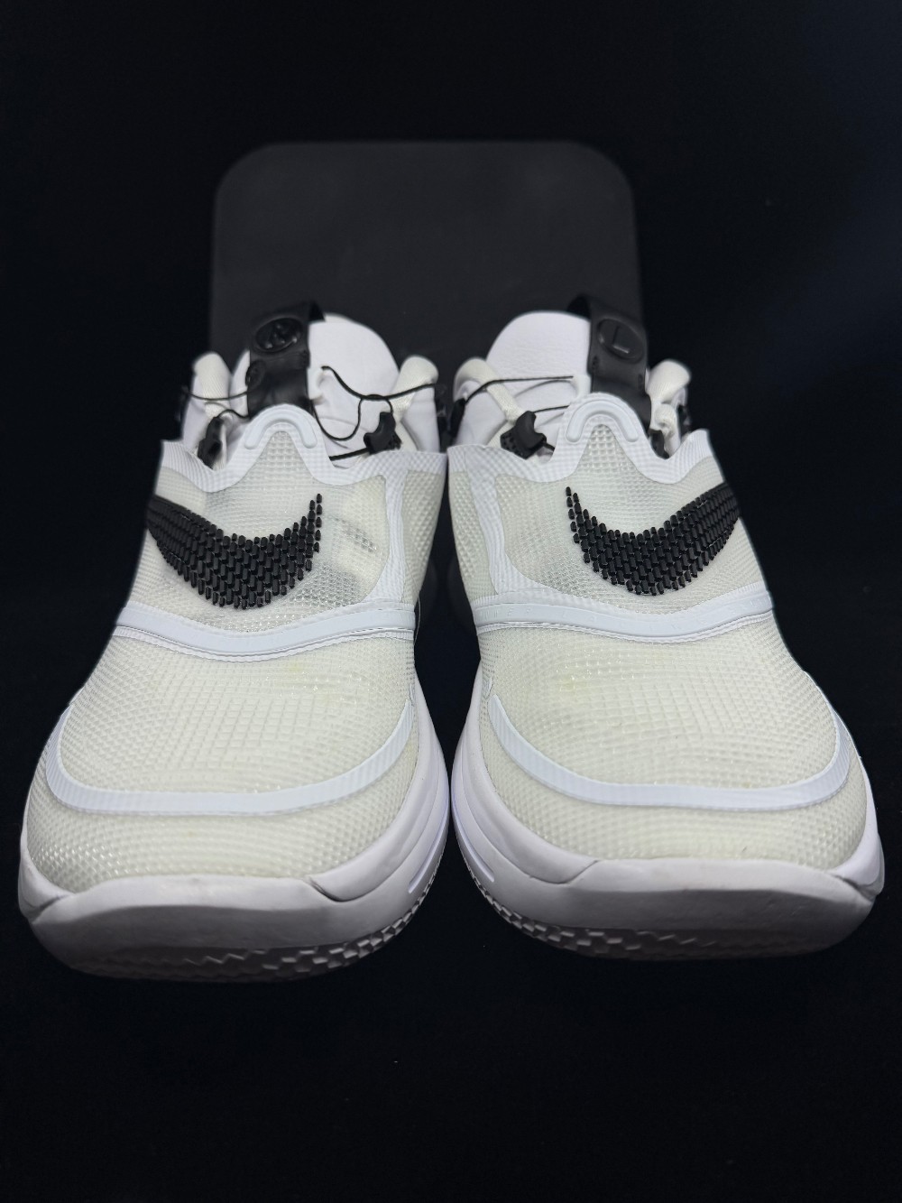 *USED* NIKE ADAPT BB 2.0 - OREO (US CHARGER)