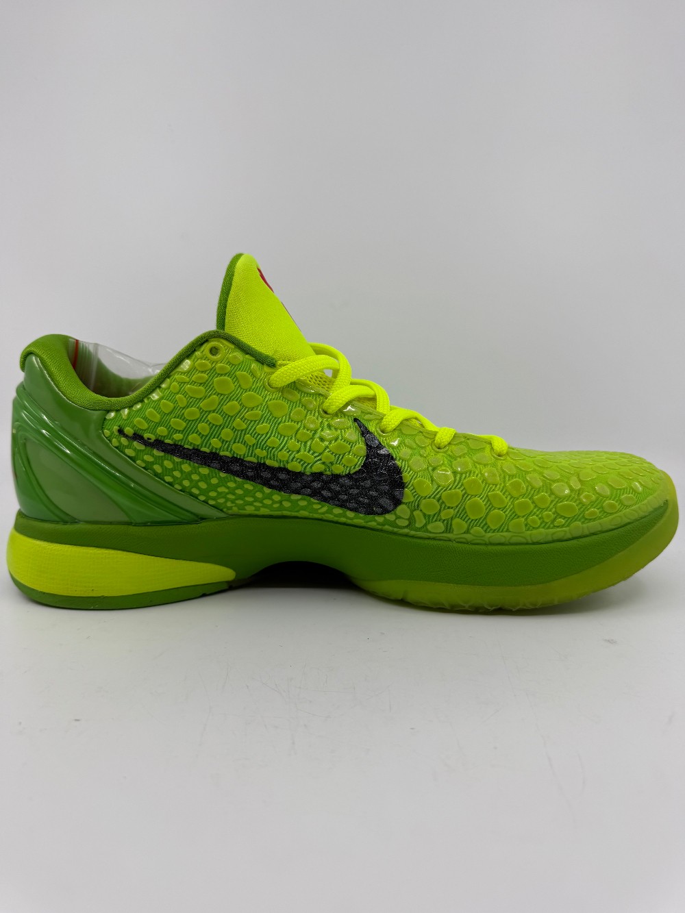 *USED* NIKE KOBE 6 PROTRO - GRINCH (2020)