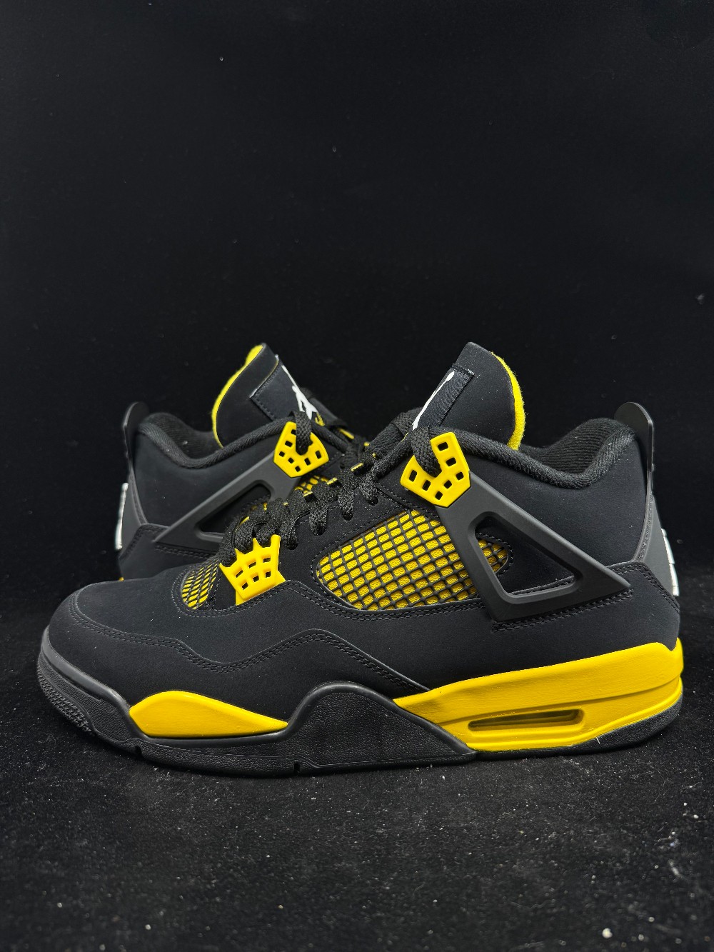 *USED* AJ 4 - THUNDER (2023)