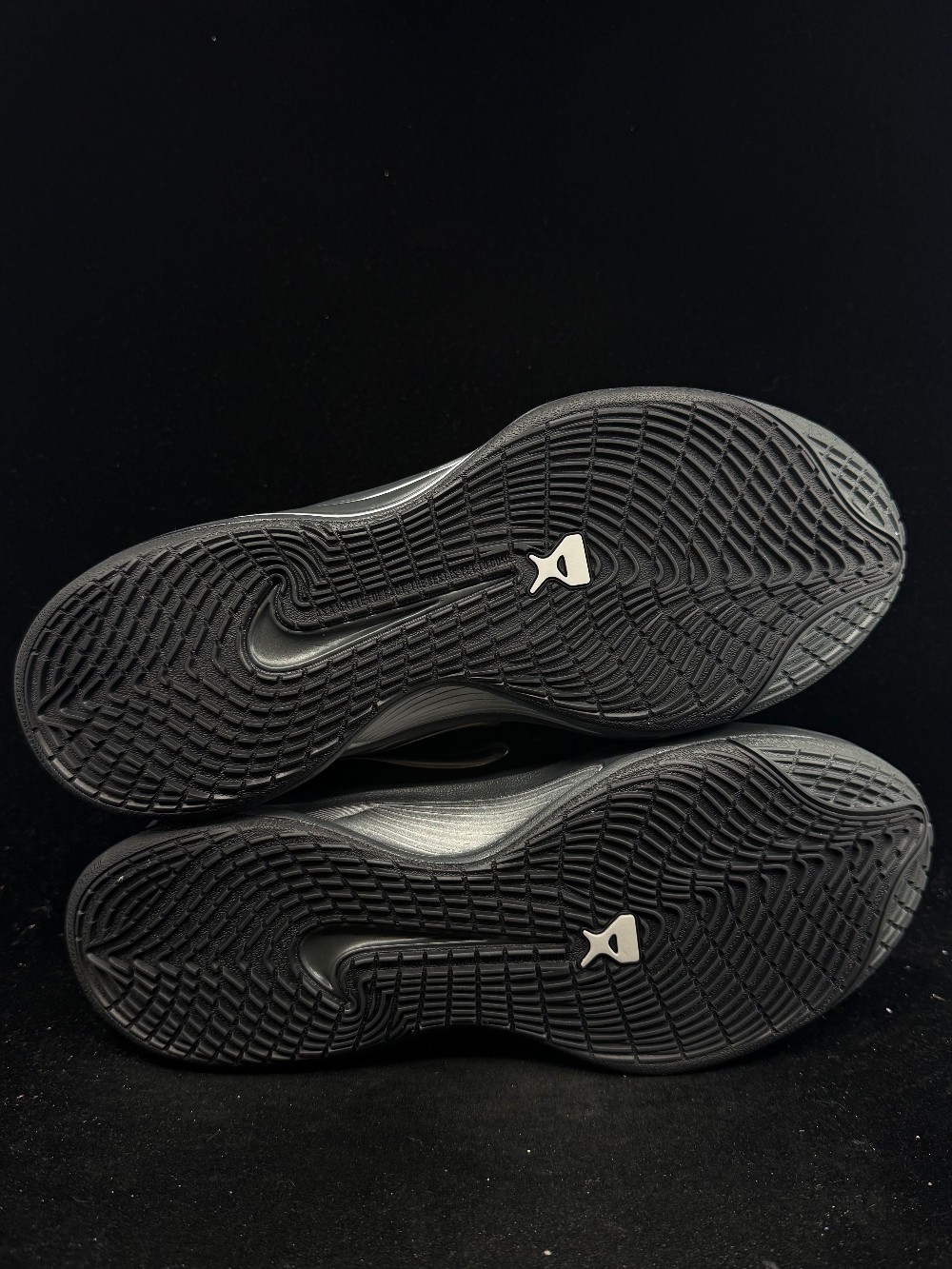 NIKE A'JA WILSON A'ONE (W) - BLACK DARK SMOKE GREY