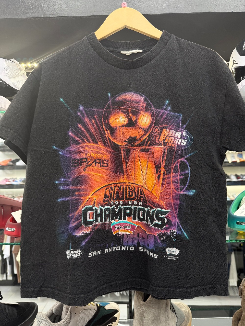 *VINTAGE* 1999 NBA CHAMPIONS TEE (YOUTH LARGE 14/16)