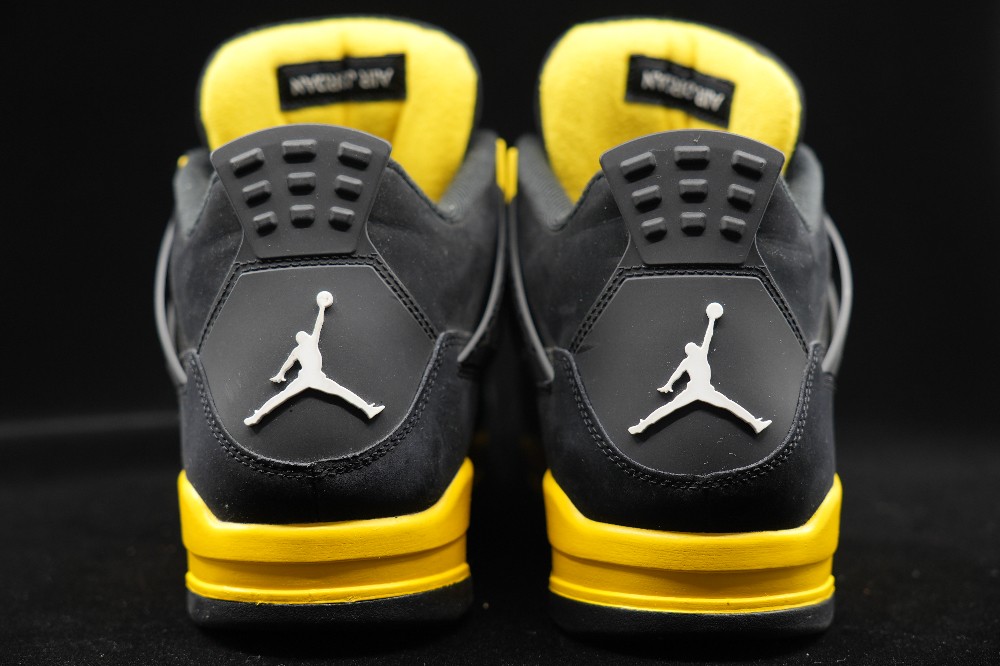 *USED* AJ 4 - YELLOW THUNDER