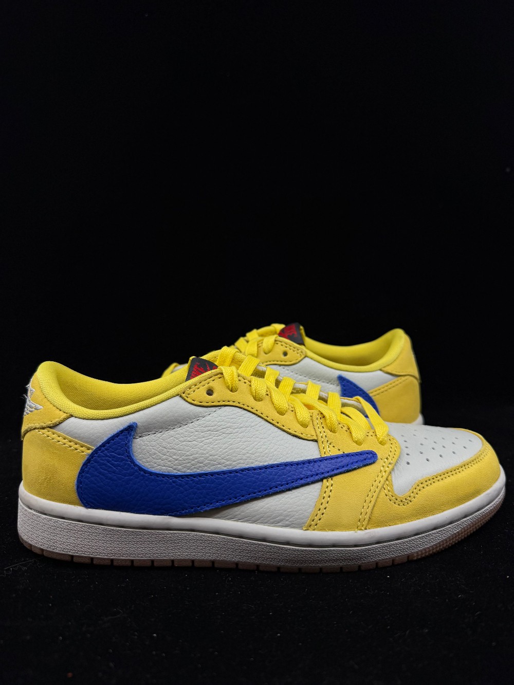 *USED* AJ 1 LOW X TRAVIS SCOTT (W) - CANARY