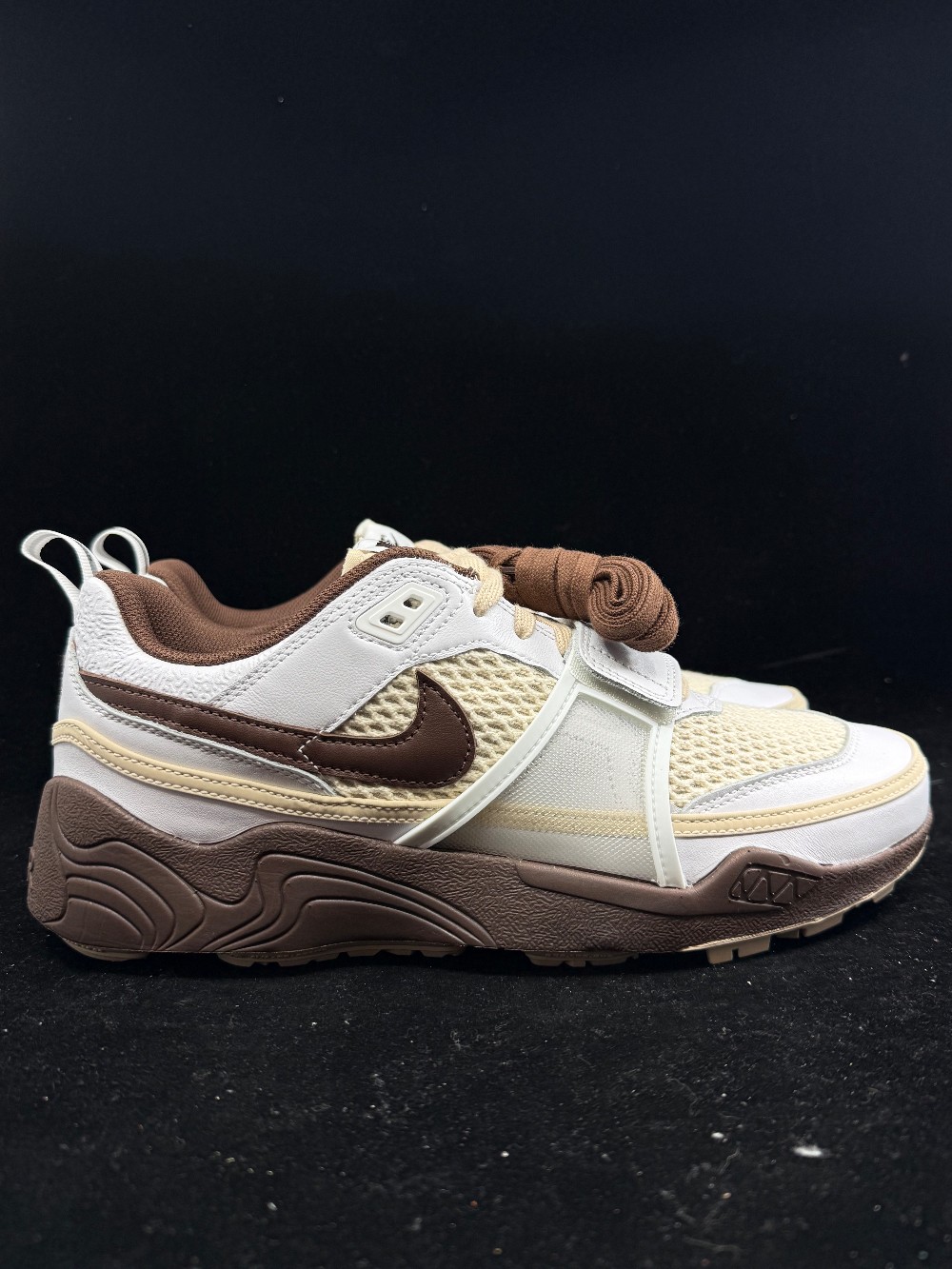 NIKE X TRAVIS SCOTT ZOOM FIELD JAXX - LIGHT CHOCOLATE