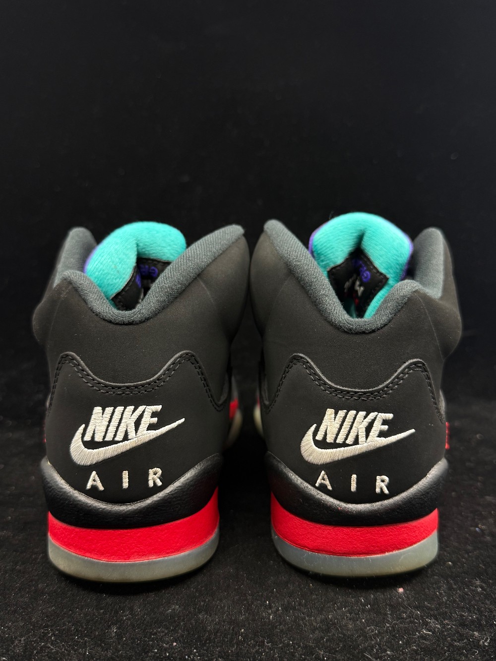 *USED* AJ 5 (GS) - TOP 3
