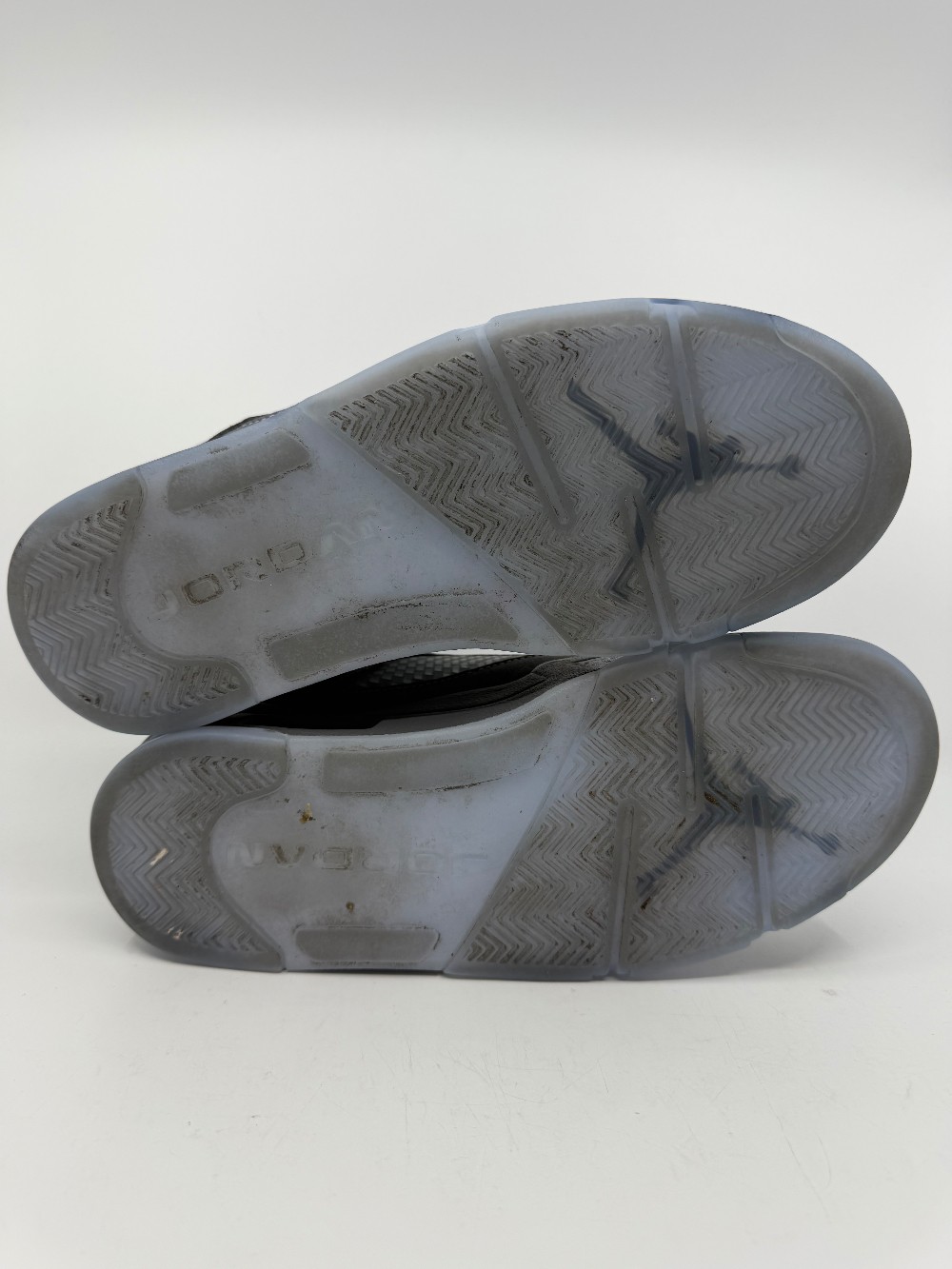 *USED* AJ 5 - WOLF GREY (2026)