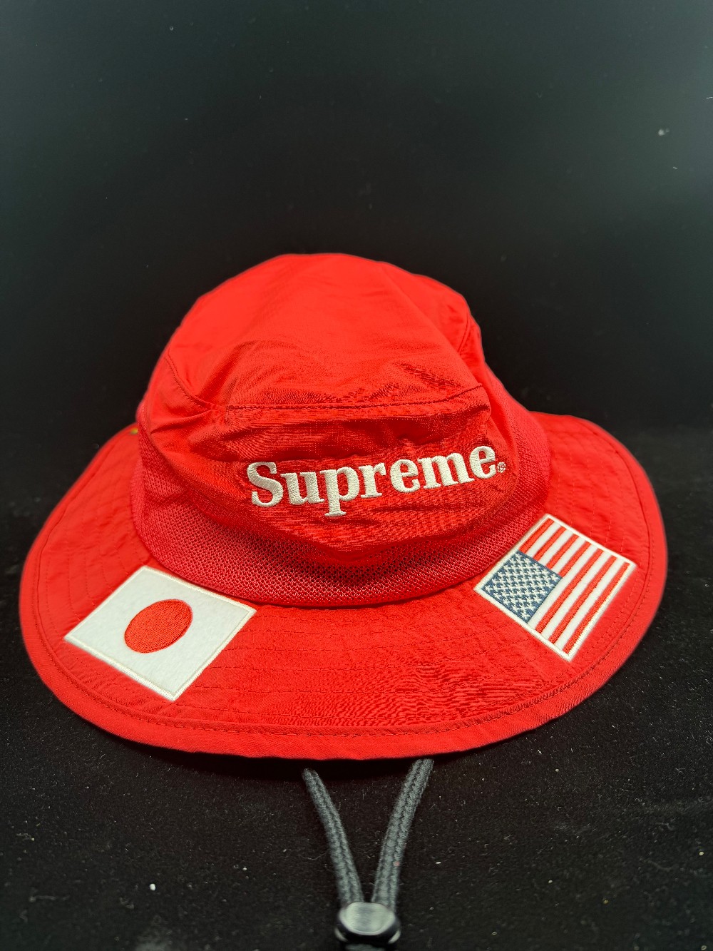 SUPREME FLAGS BOONIE - RED