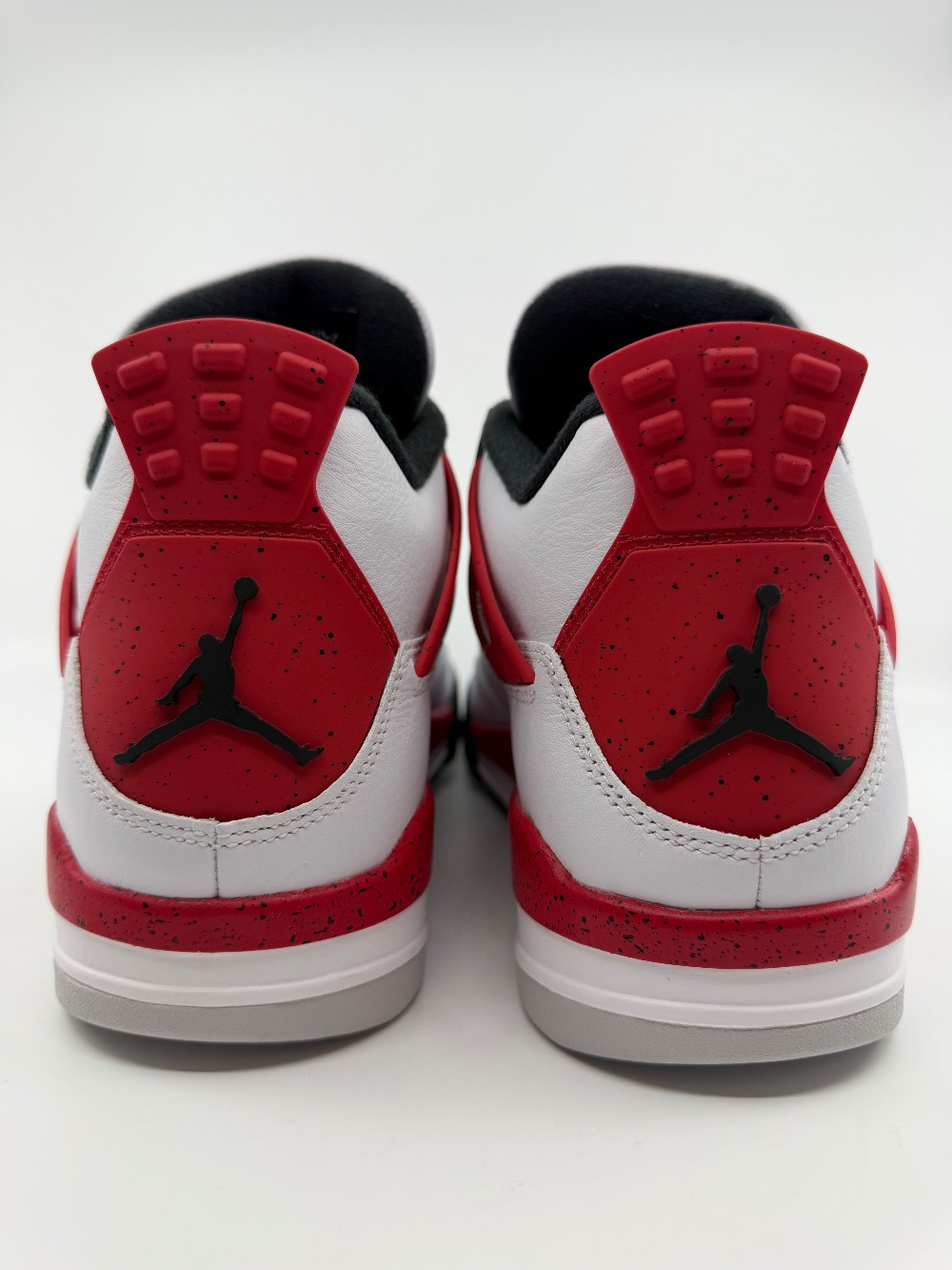 AJ 4 - RED CEMENT