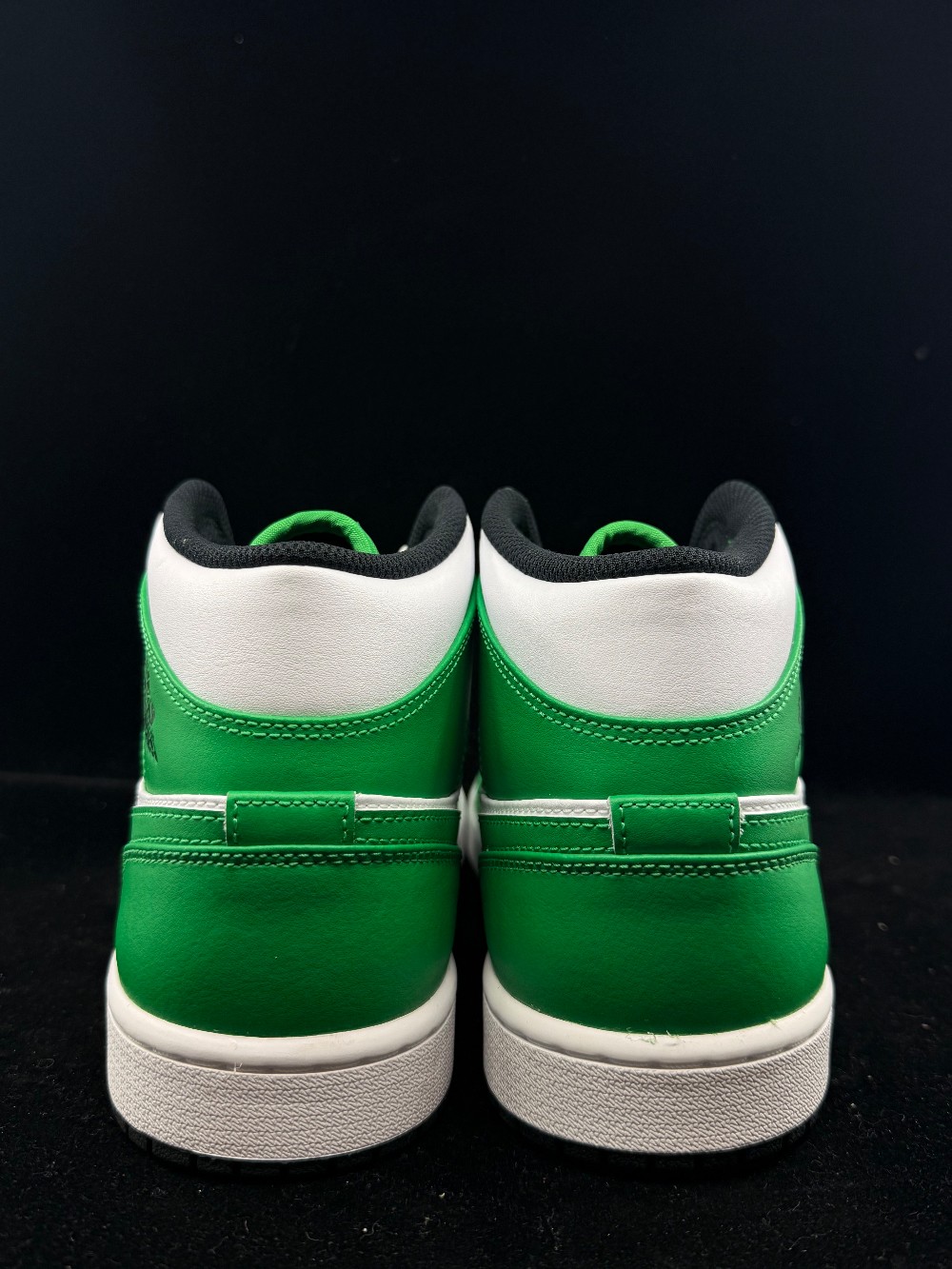 *NO BOX* AJ 1 MID - LUCKY GREEN