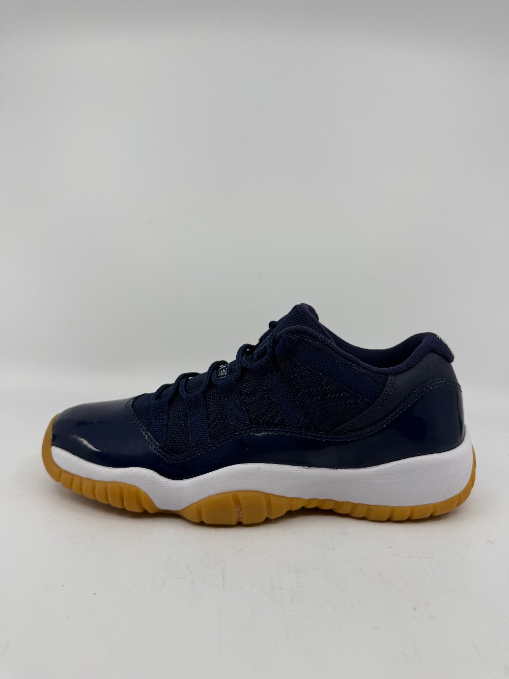 AJ 11 LOW - MIDNIGHT NAVY