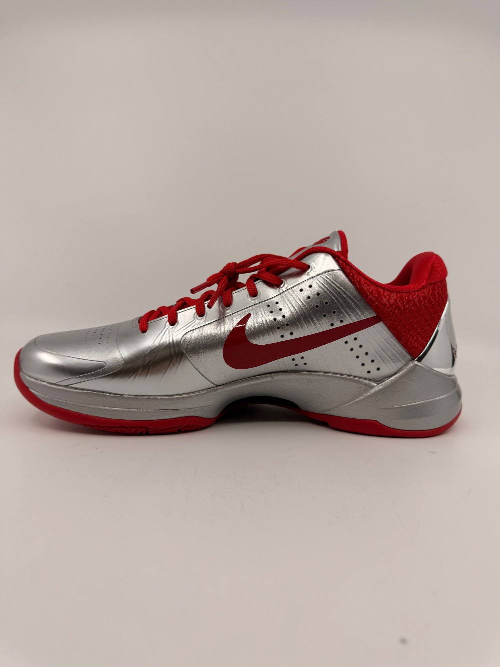 NIKE KOBE 5 PROTRO - CAITLYN CLARK ROOKIE OF THE YEAR