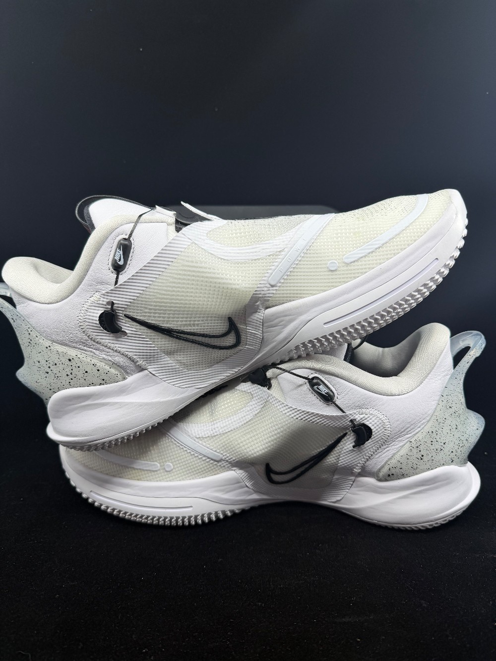 *USED* NIKE ADAPT BB 2.0 - OREO (US CHARGER)