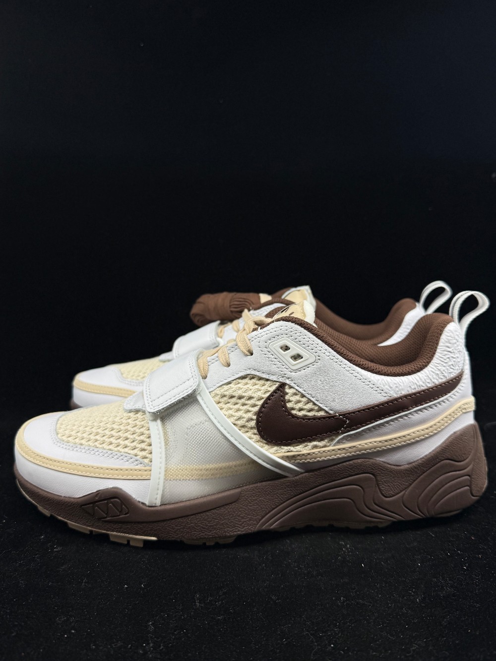 NIKE X TRAVIS SCOTT ZOOM FIELD JAXX - LIGHT CHOCOLATE