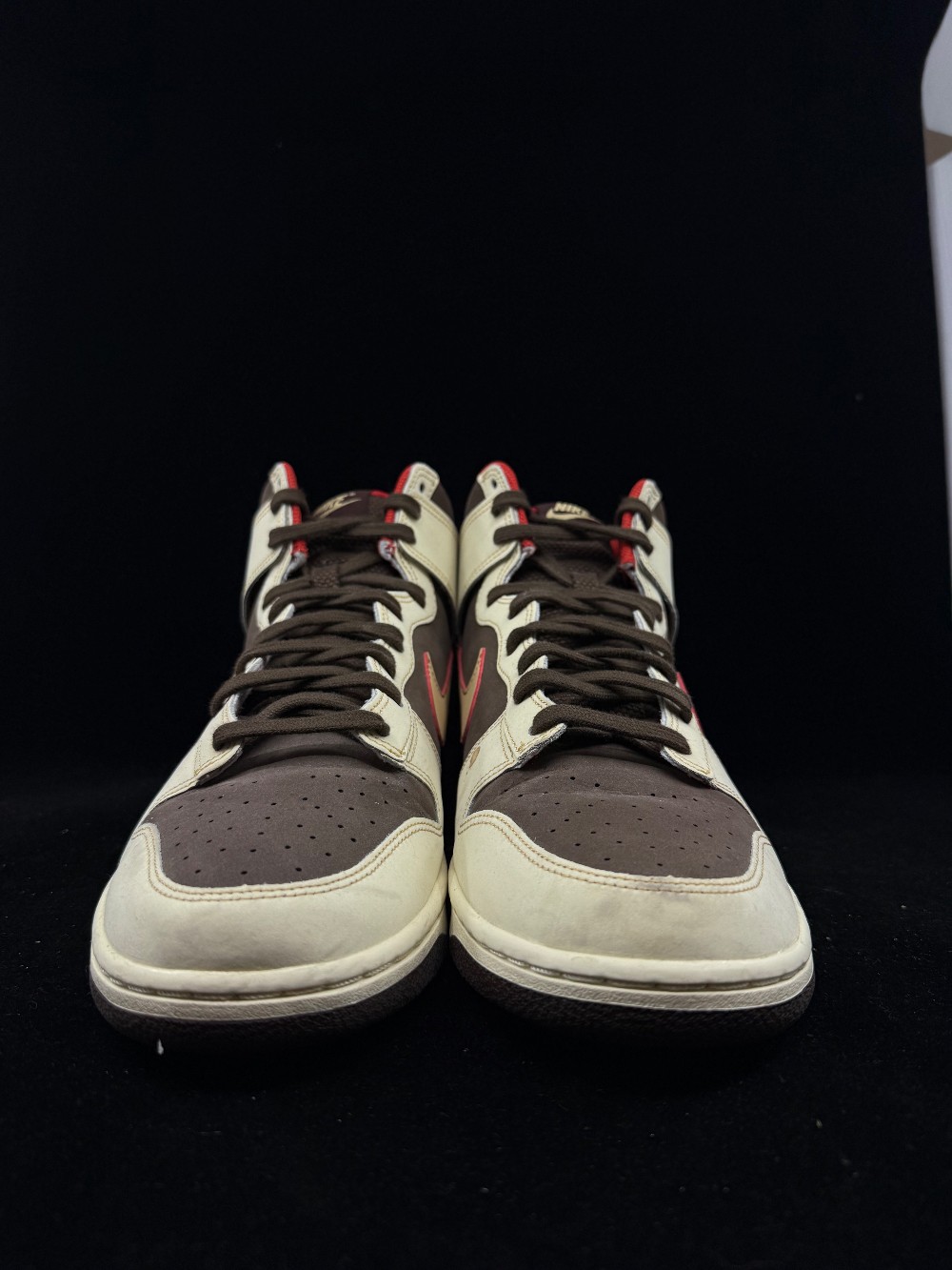 *USED* NIKE DUNK HIGH SE - BAROQUE BROWN