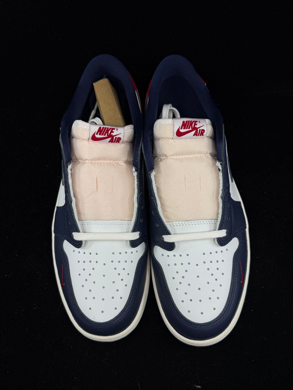 AJ 1 LOW - HOWARD UNIVERSITY