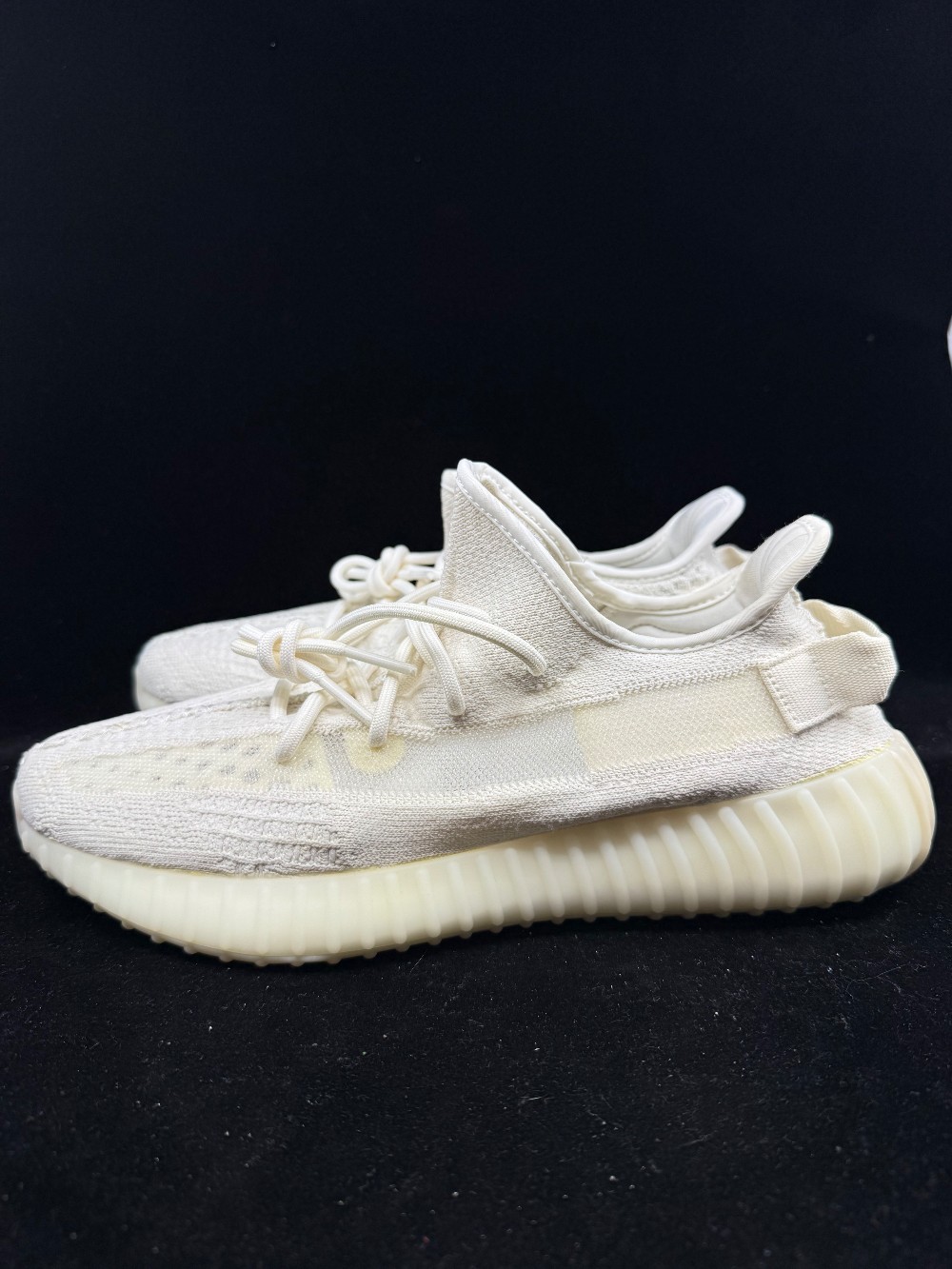 YEEZY 350 BOOST V2 - BONE